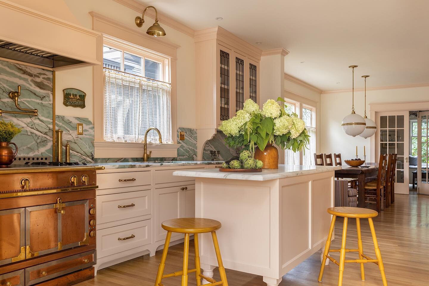 This historic home called for a classically styled kitchen. While we explored some more &ldquo;expected&rdquo; color palettes for the design, we ultimately landed on a palette that suited the clients sensibility for warmth and color. 
📷 @rafaelsoldi