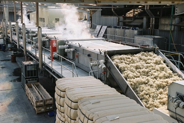 This is a modern version of a scouring train in a wool factory, but it's the same general cleaning method. Web photo courtesy of textilecourse.blogspot.com