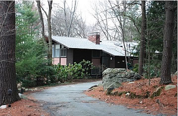8 Demar Road