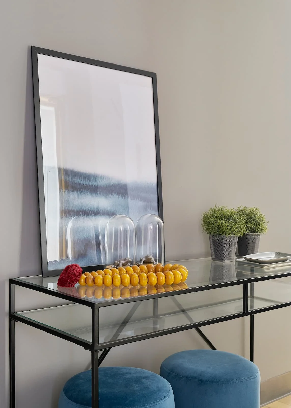 mueble consola en recibidor con decoracion moderna en reforma integral en portugalete bizkaia