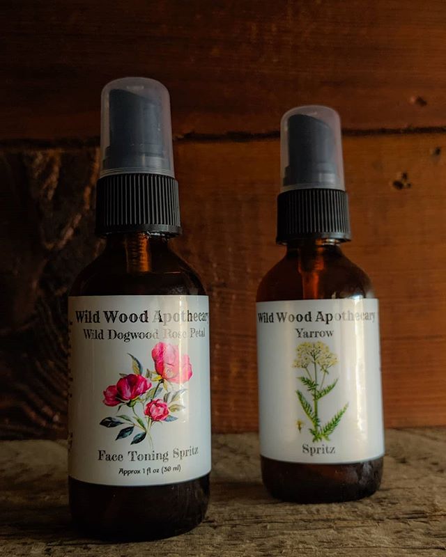 Let's have a quick look at a few spritzes that will be offered this Sunday!
&bull;
🌹Wild dogwood rose face toning spritz ~
&bull;
She is a beautiful dance of two astringent allies Wild Rose &amp; organic Witch hazel which creates a beautifully gentl