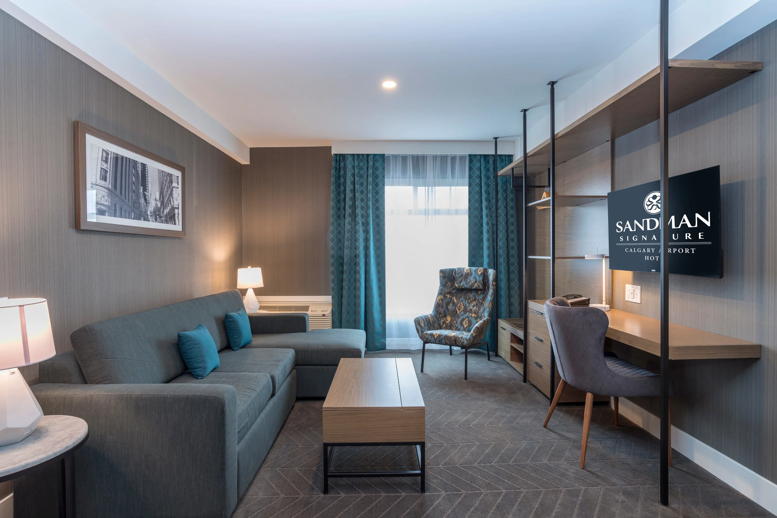 Executive King Suite.jpg