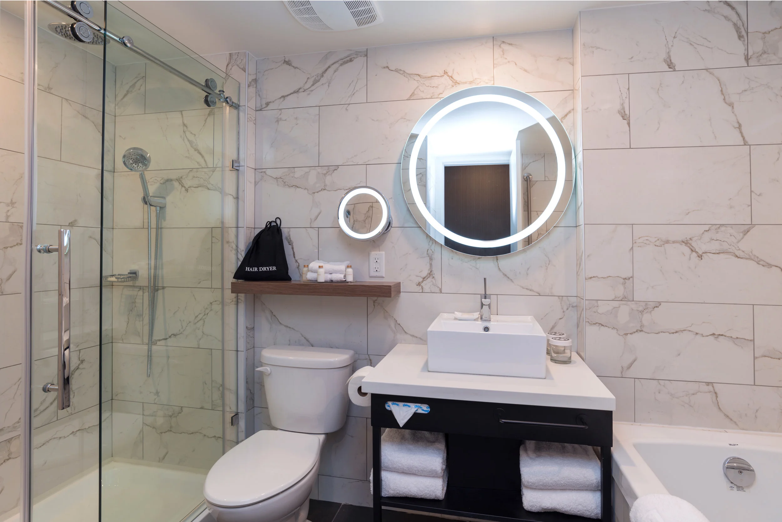 Sandman-Signature-Room-interiors017-edit.jpg