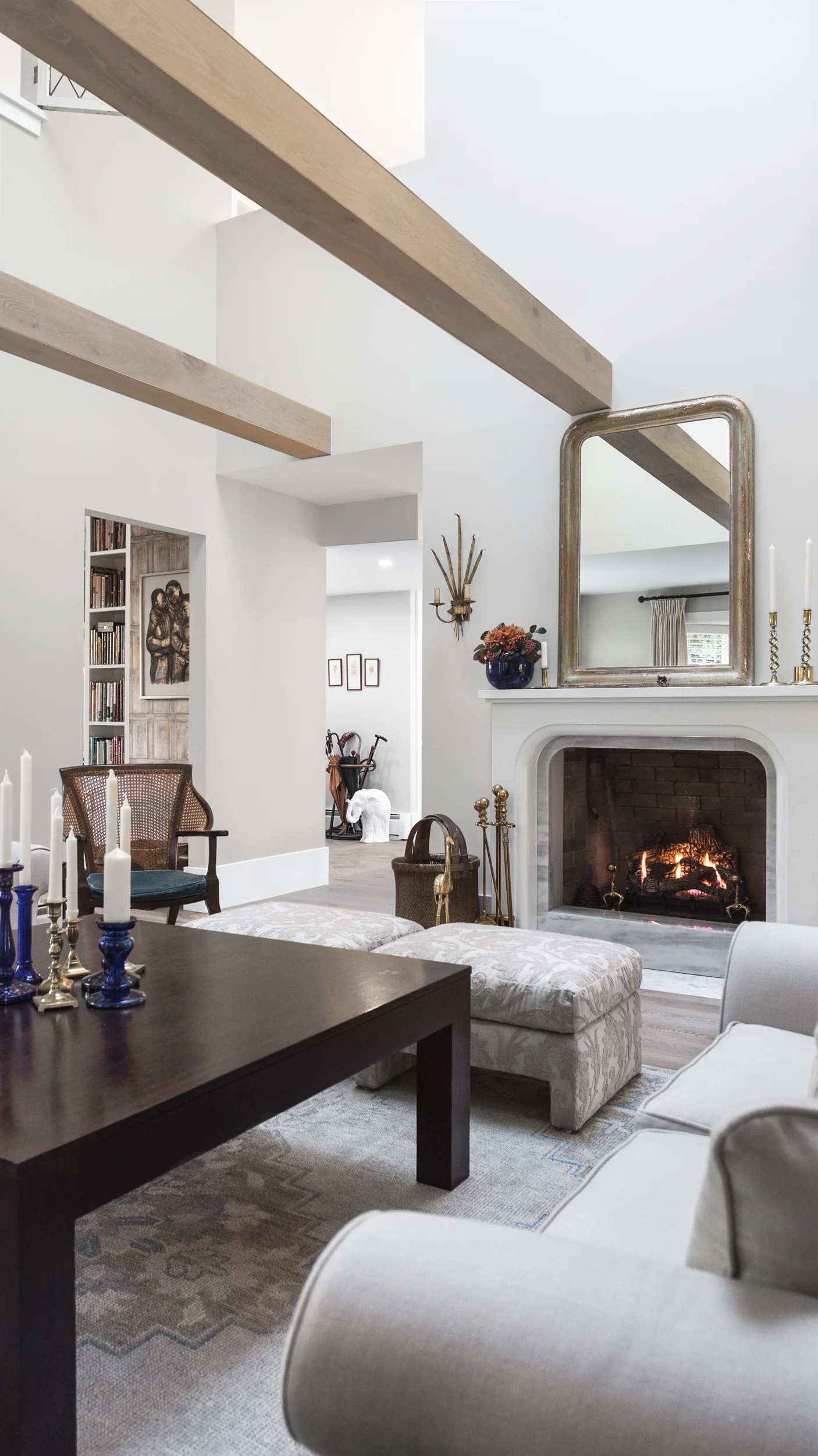 LivingRoom1v.jpg