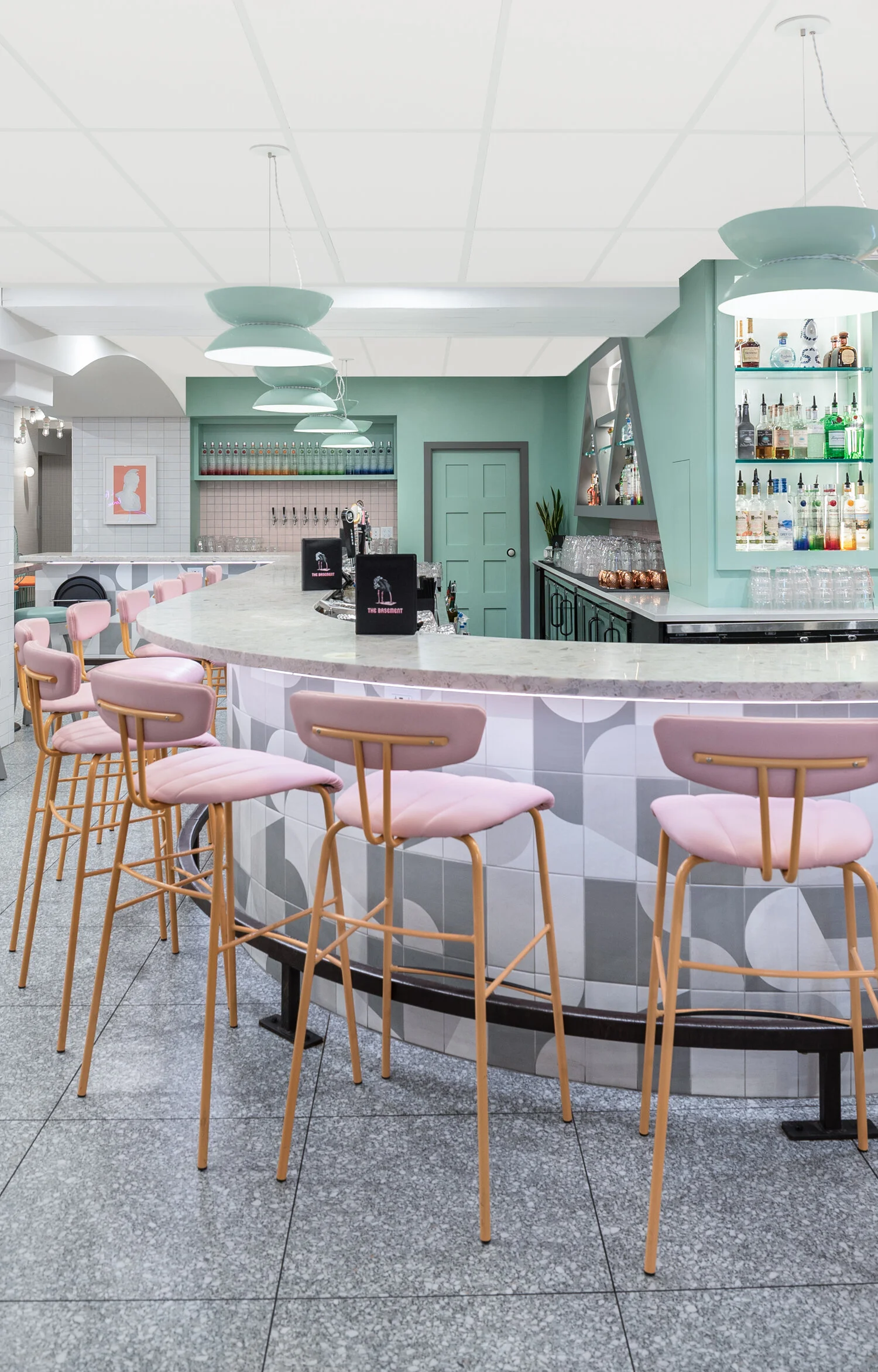 basement_bar2.jpg