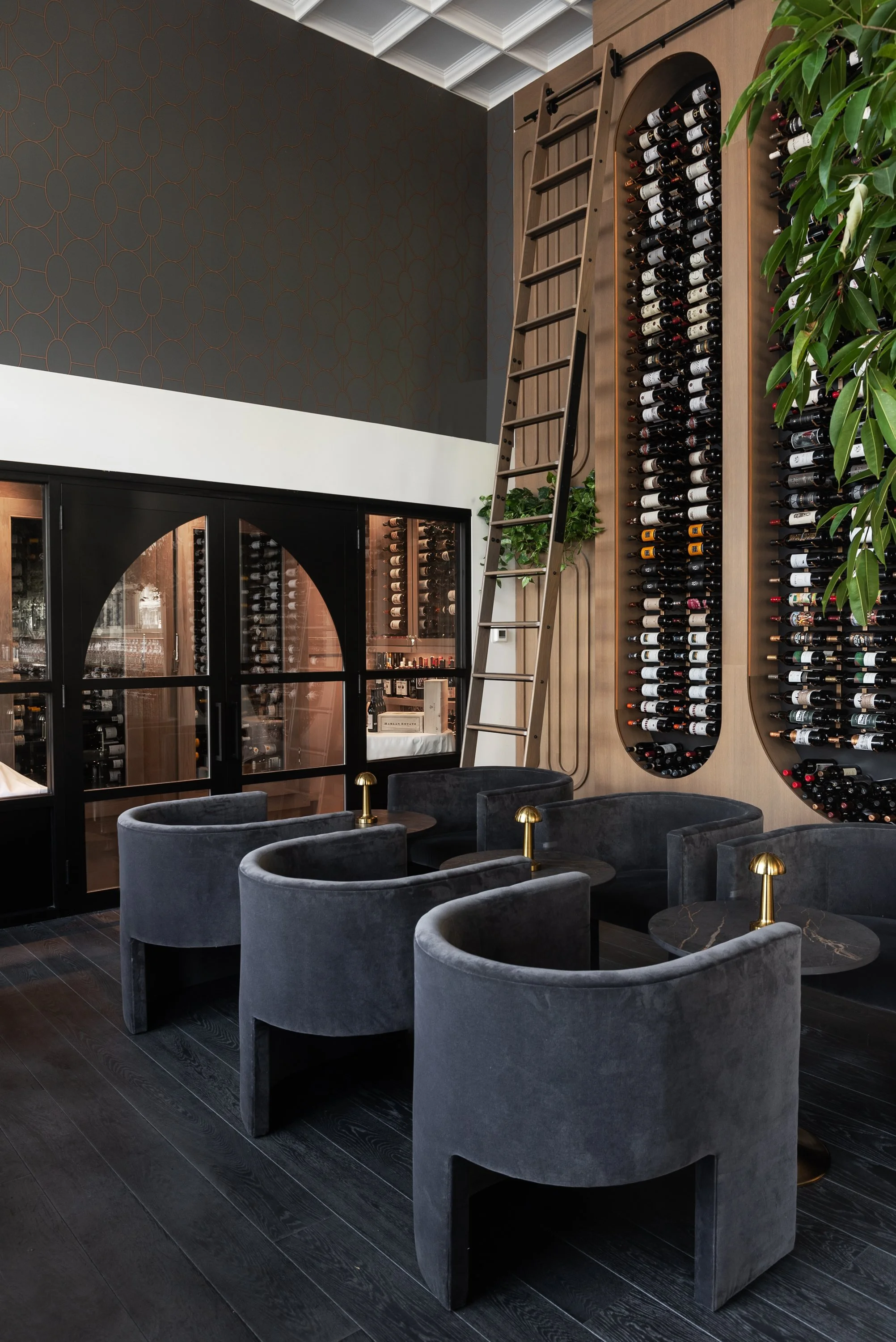 Rileys_HMerenda_wine_lounge.01.jpg