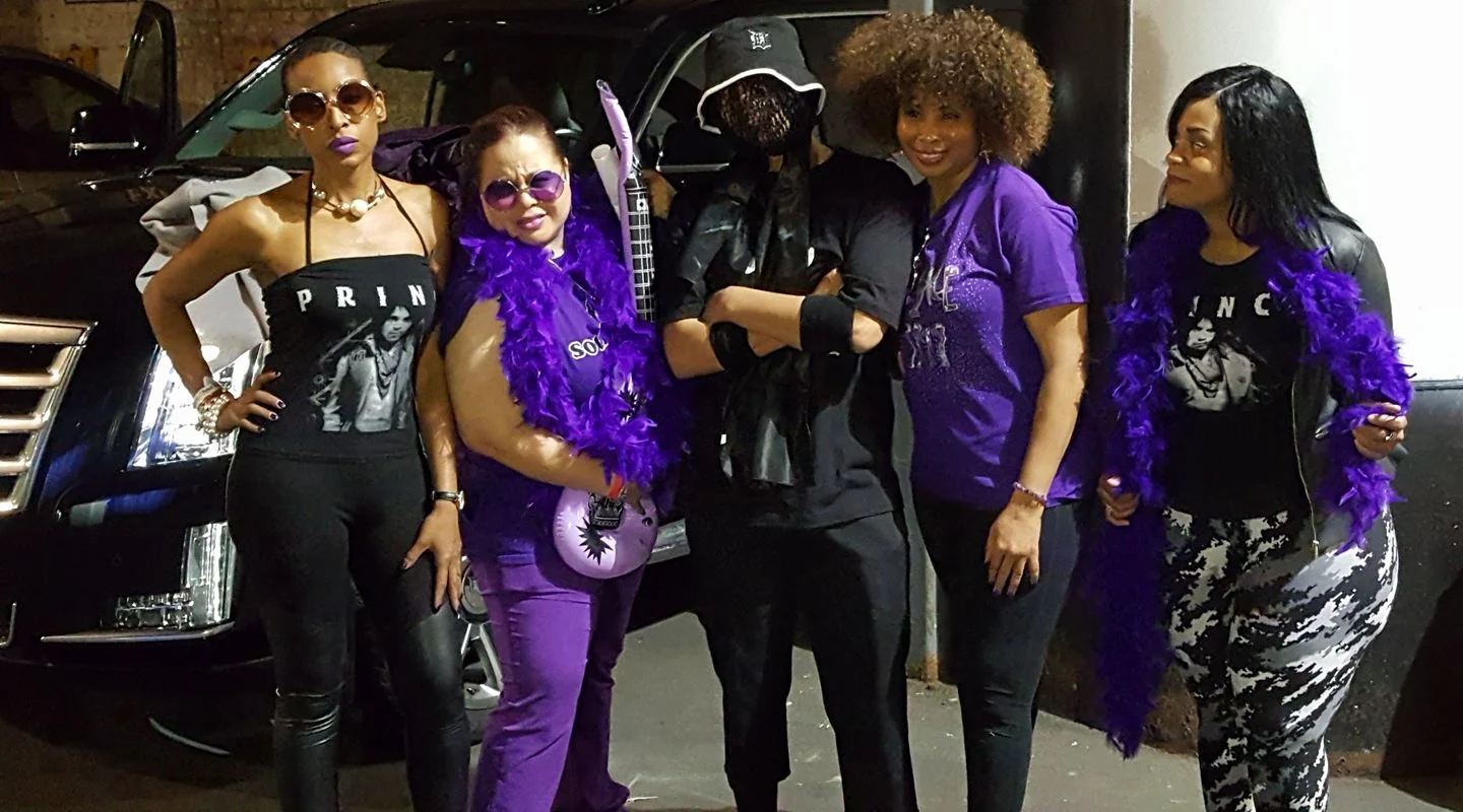 Moodymann with his posse in the garage at First Avenue after Deep Purple. Left to right: Traci Washington, Karen "Special K" Ferguson, Moodymann, Theresa Hill, Tracy Bragg. Photo courtesy Karen Ferguson.
