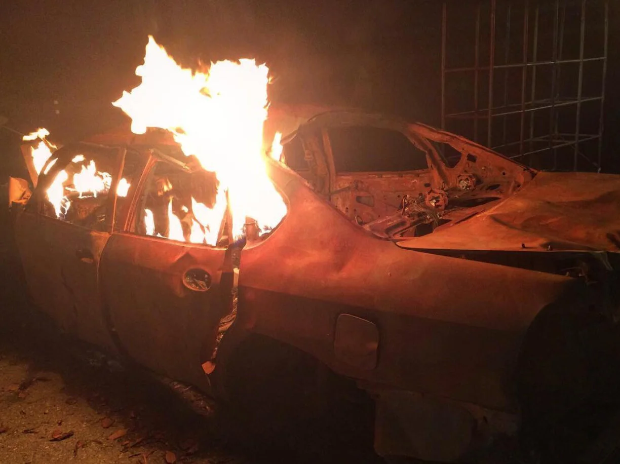 Aleks_Set_FireCarWindow.jpg
