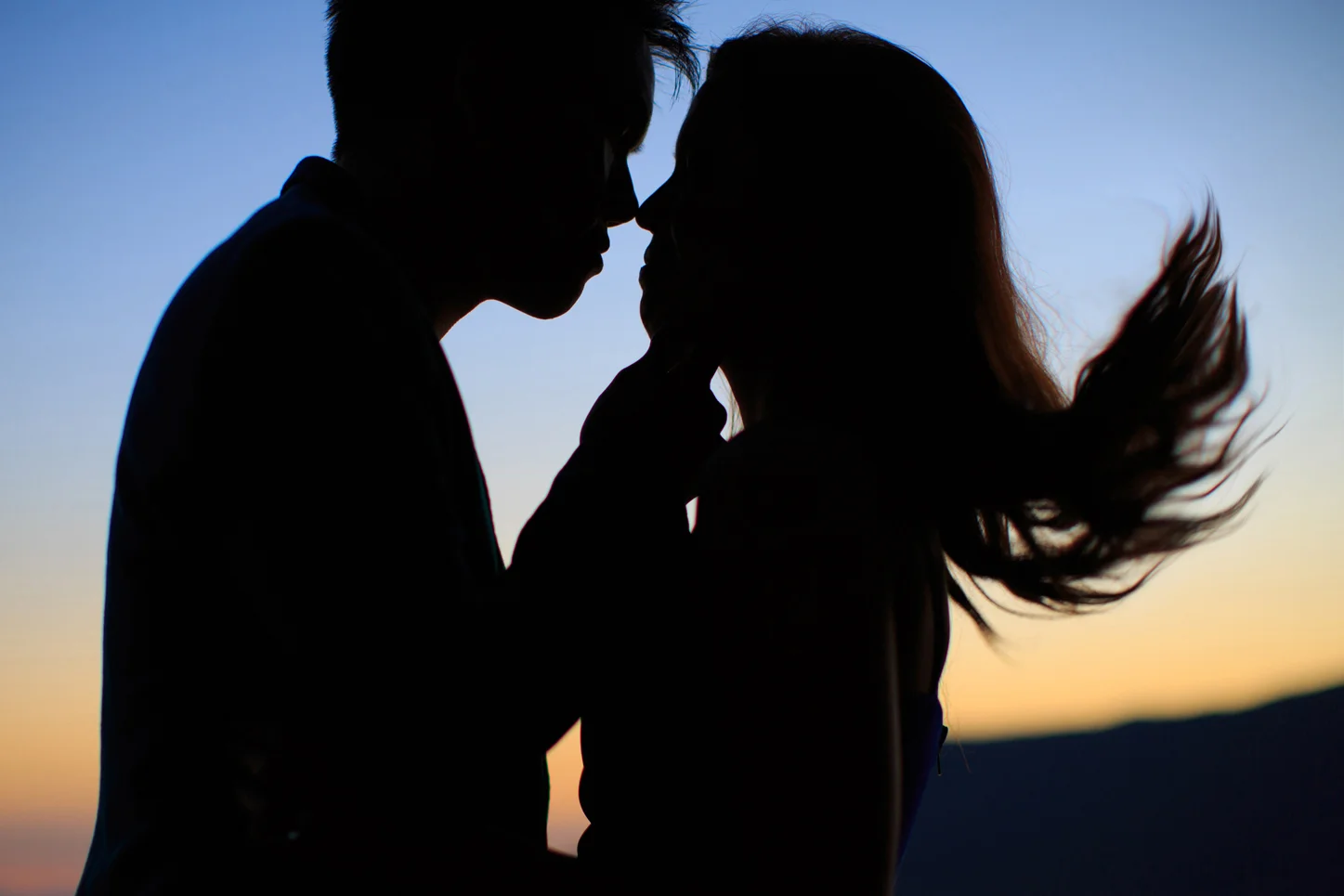 light-and-shadow-sunset-engagement-photoshoot-macy-yap-photography.jpg