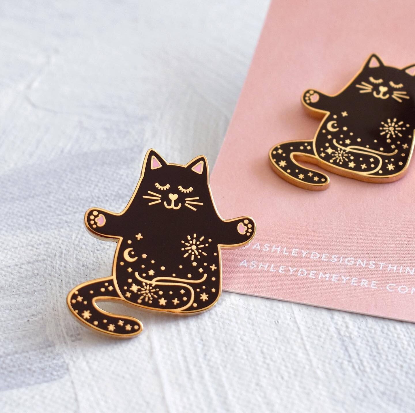 I come to you with pawsitive news (and no I will never stop using puns) ... this pin I sell on @etsy has already raised over $200 for the amazing and flooftacular @jinsbottlebabies. And that&rsquo;s only in 35 days!! It&rsquo;s a super easy way to he