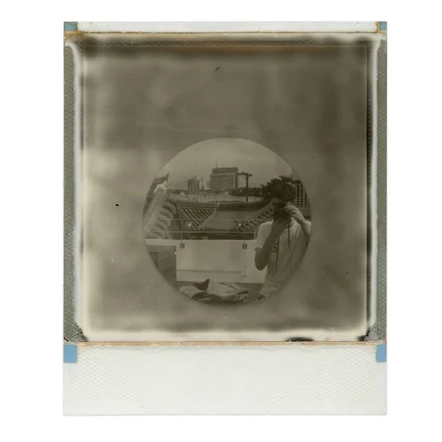 suwon+me.
#instantphoto #polaroidoriginals #polaroidportrait #instantfilm #sx70 #selfportrait #korea #polaroid