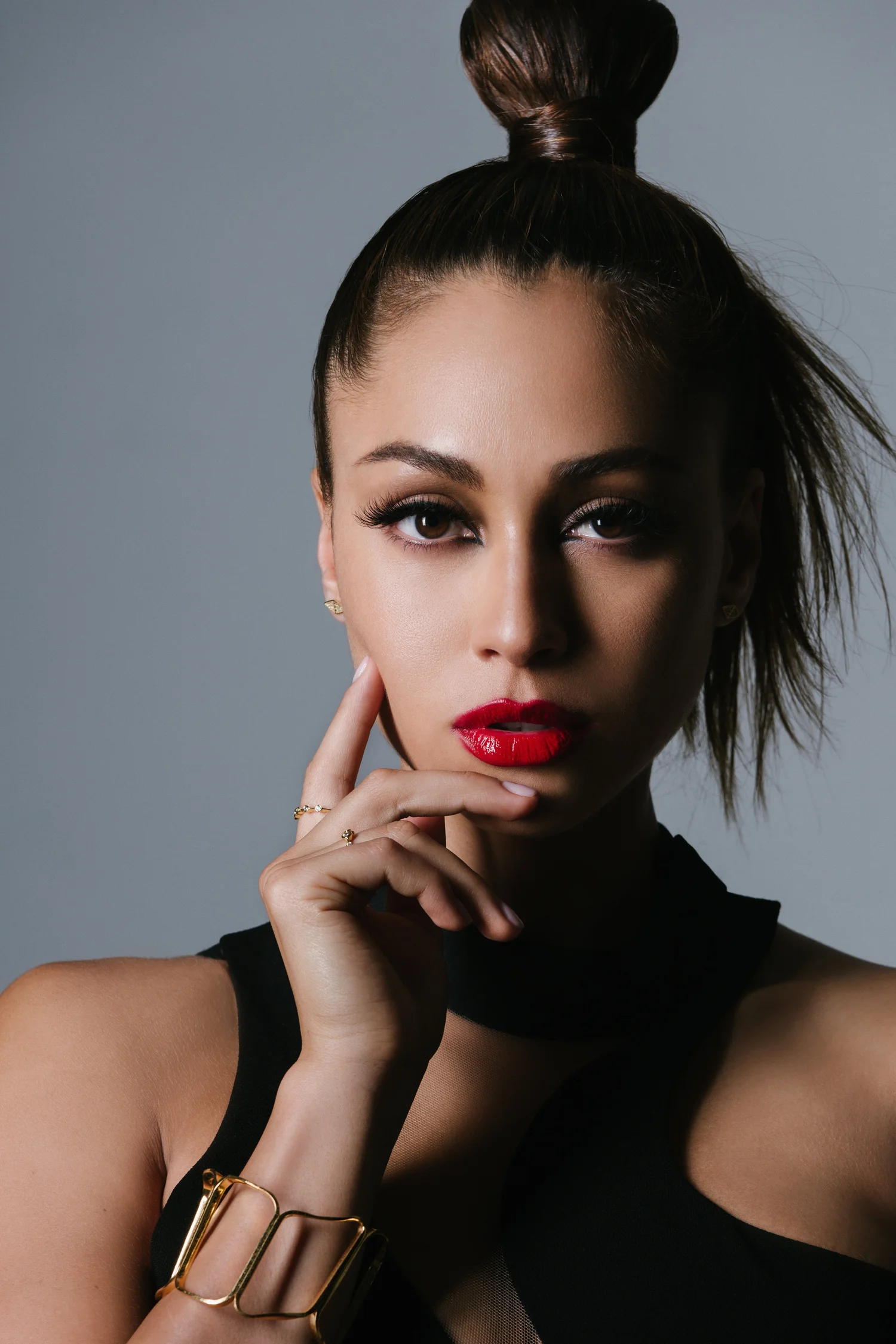 View Lindsey Morgan Photoshoot Pics