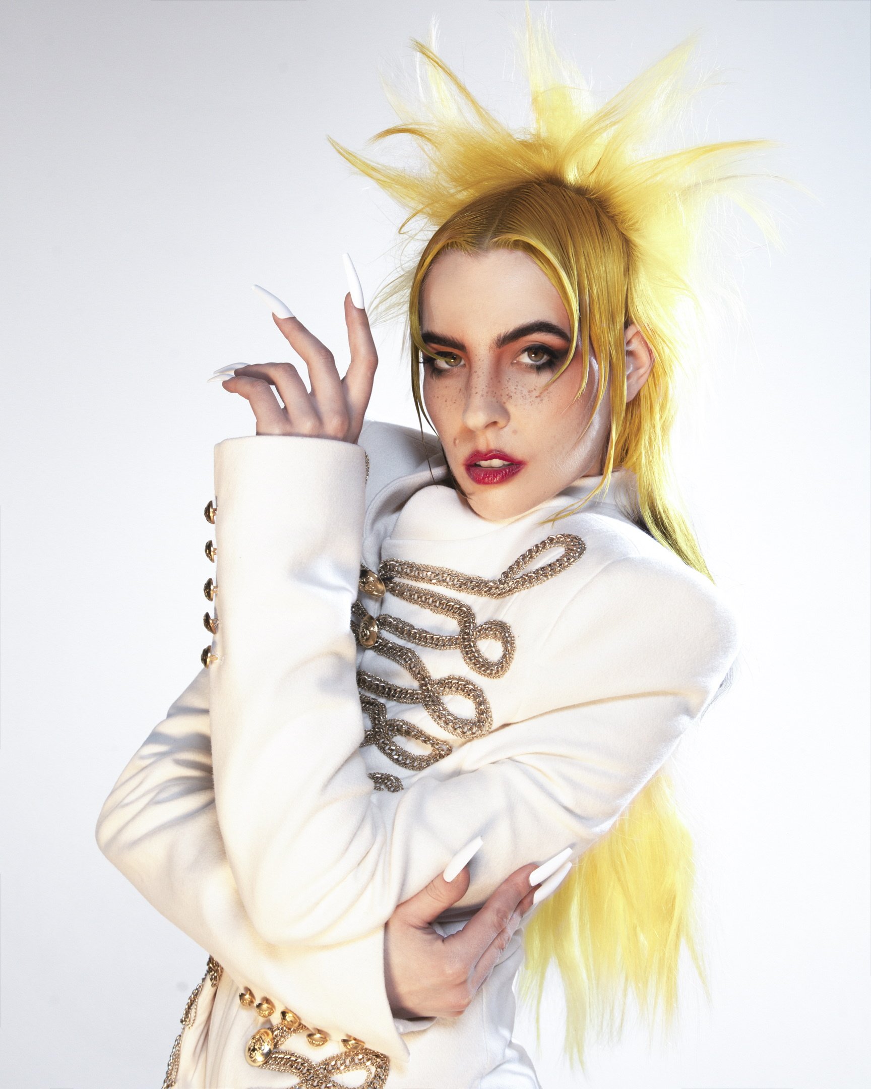 Dorian Electra new album and video for shape-shifting, glittering single  'Idolize' — Hold Tight