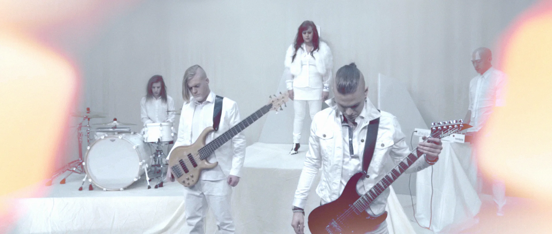 Swedish industrial metallers Rave the Reqviem unveil new single ahead of upcoming LP