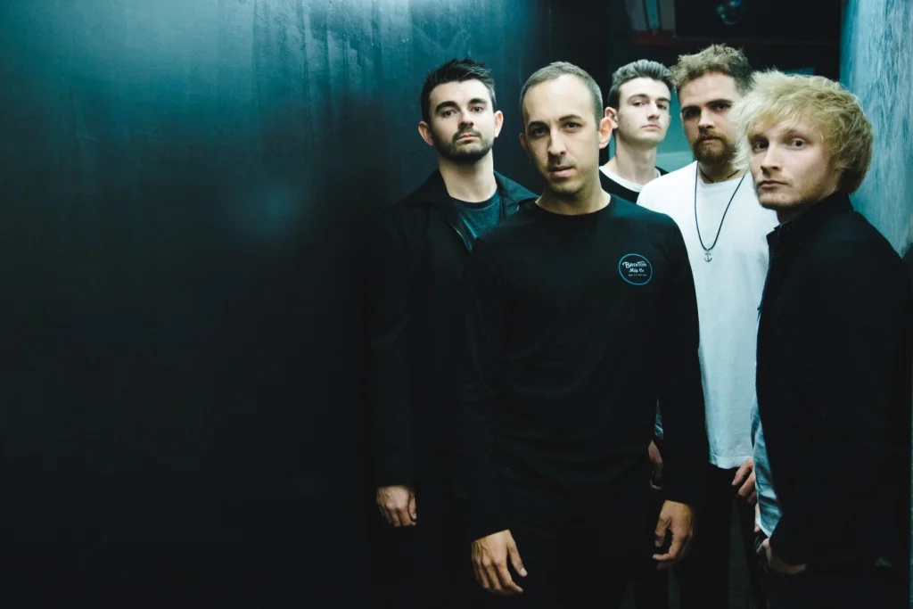 UK alt-rockers LIGHTSCAPE release new single 'Live In Fear' 