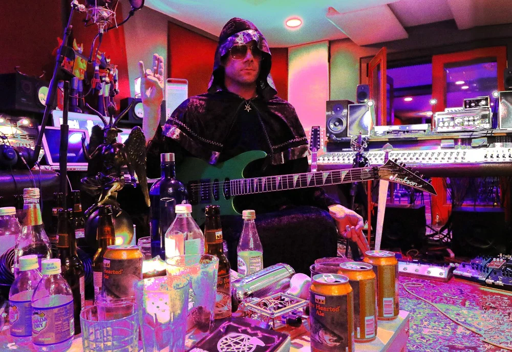 Big Dumb Face (Wes Borland) streams new video and releases album on HALLOWEEN