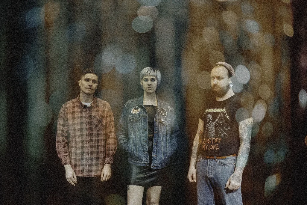 Introducing Lazybones: guitarless punk rock trio release new single