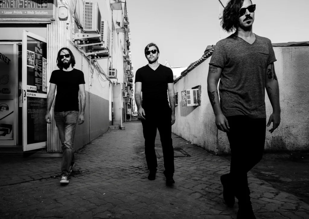 jays new album with the band18resize.jpg