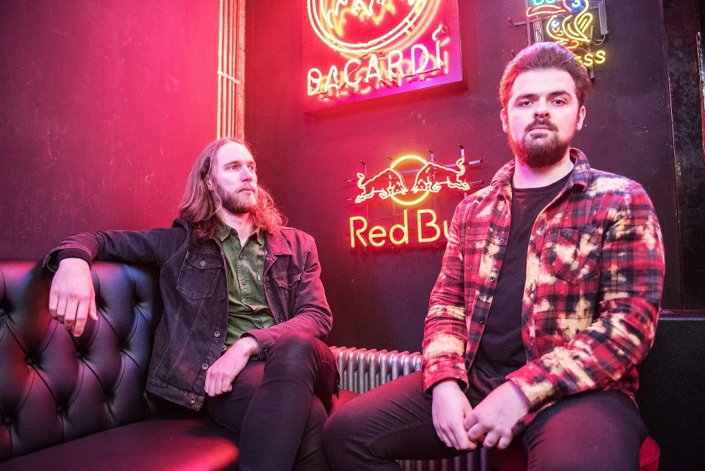 Rock duo RIVAL BONES announce new EP, stream new single