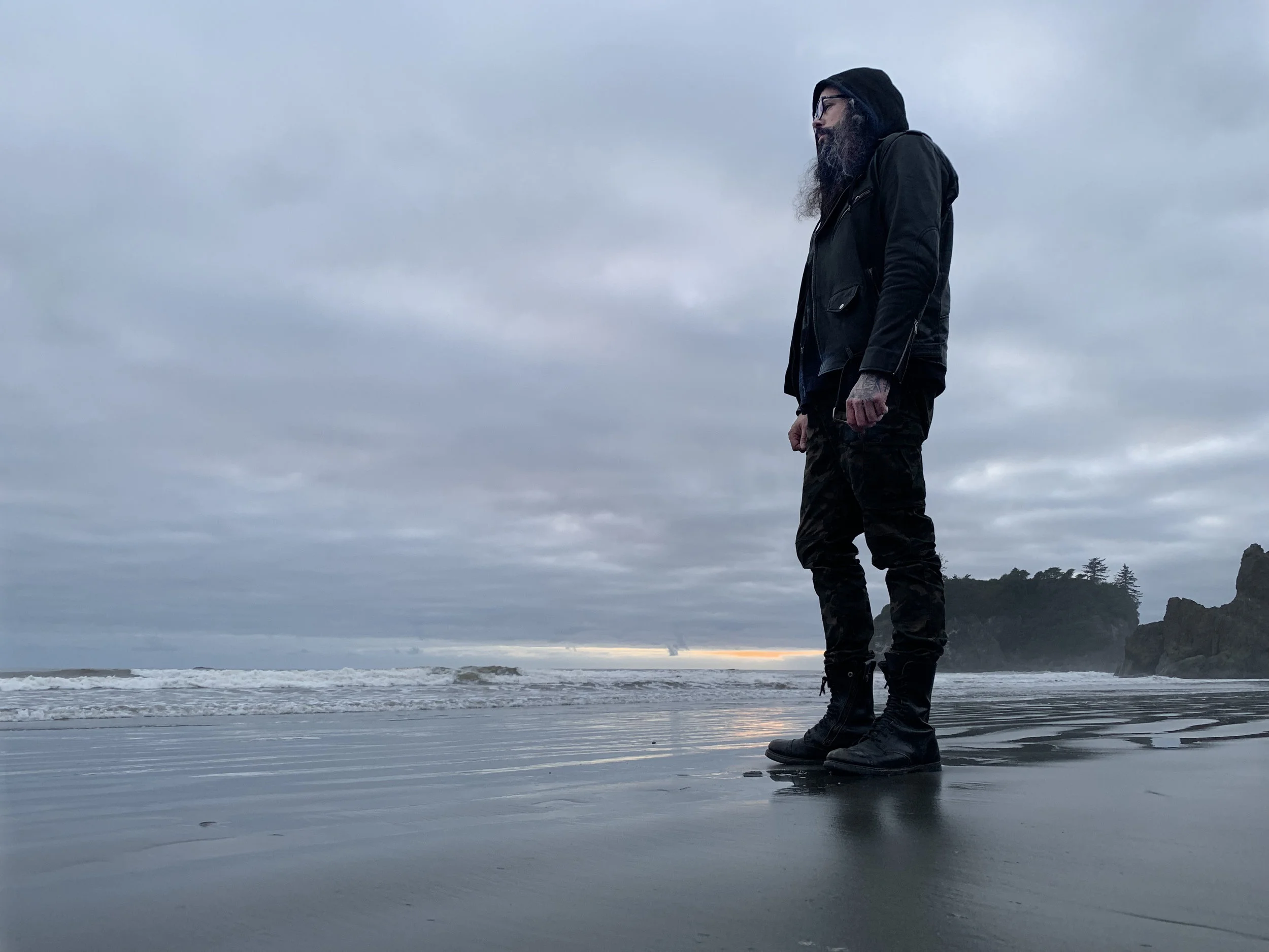 ABIGAIL WILLIAMS announce album details and release single/video via Blood Music