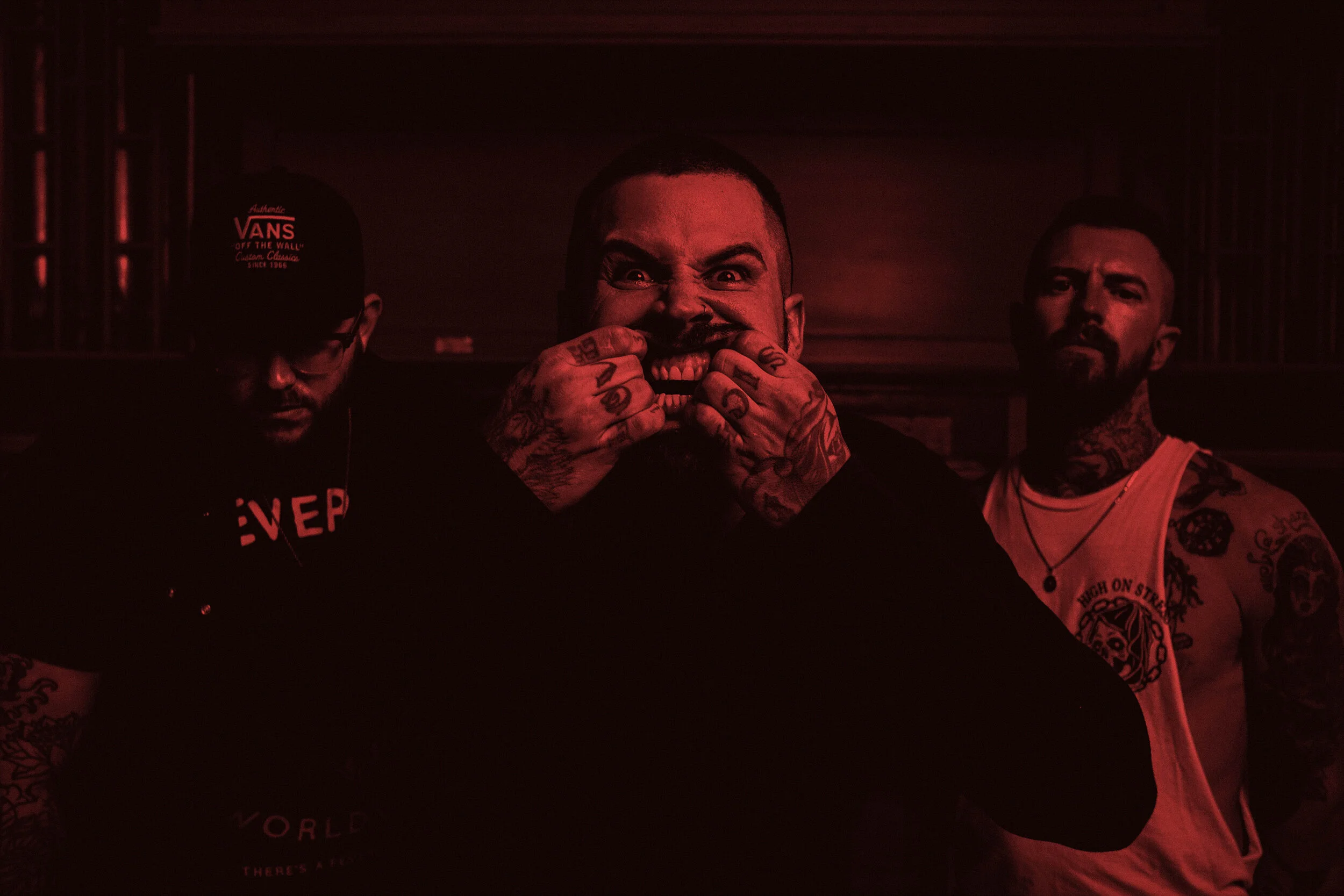 TEETH share powerful new single 'Writhe' and sign to New Damage Records