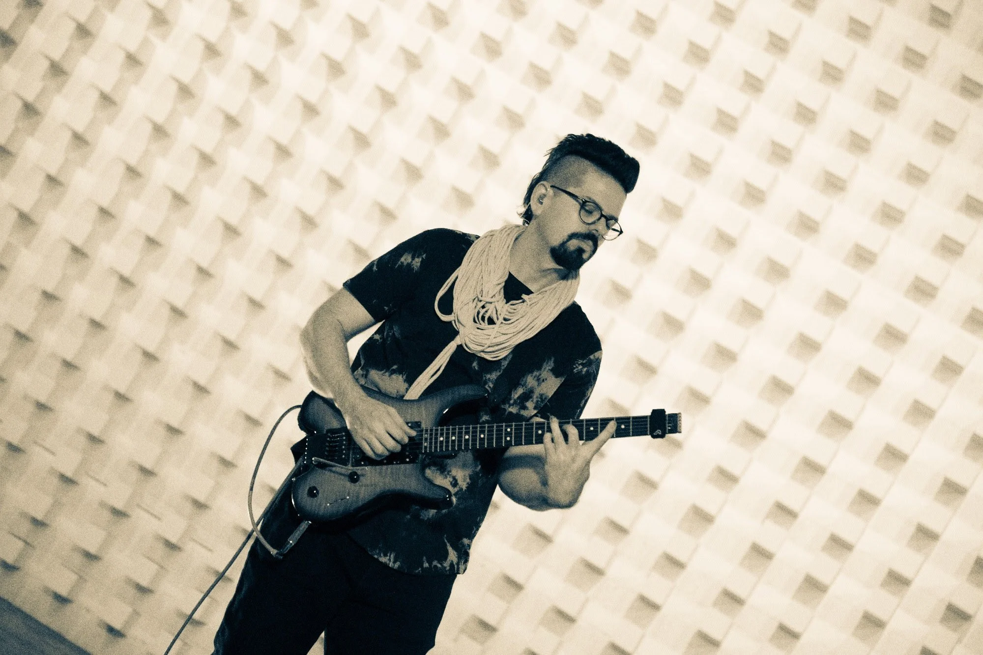 Solo progressive guitarist Jan Rivera announces debut album and streams ...