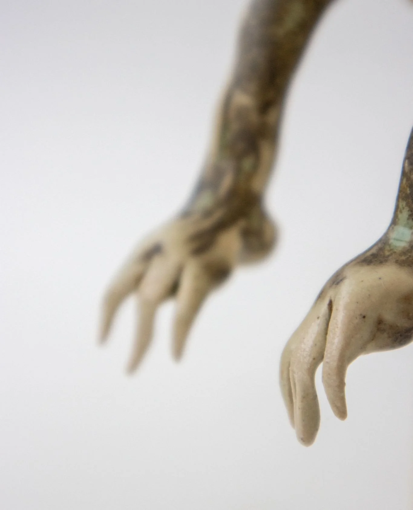 Look at those monster toes! I love this Sitting Monster so much, perfect for perching on any shelf and brightening your day every time you see them!⁠
⁠
Find your new monster friend at www.rachelpresswood.co.uk⁠
⁠
#ceramic #sculpture #tableware #stone