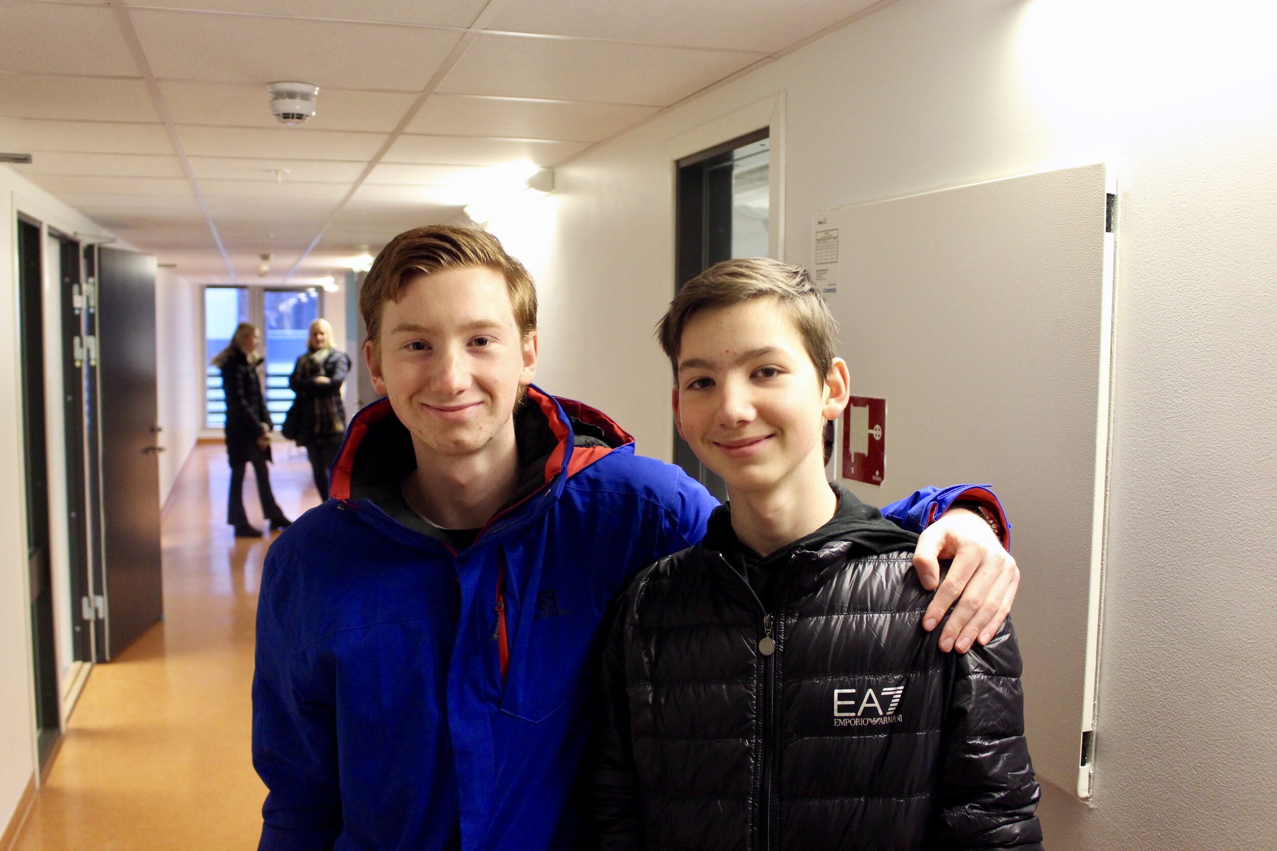  Tidligere elev Mathias Kristiansen var innom sammen med broren sin som vurderer å begynne på HNH neste år. 