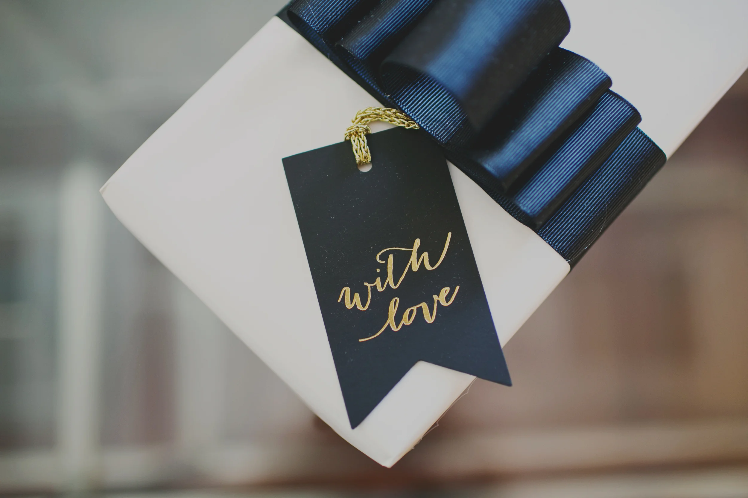 gertiemaesfloral.com | Wedding at The Georgian Terrace | Our Labor Of Love Photography | Gertie Mae's Floral Design