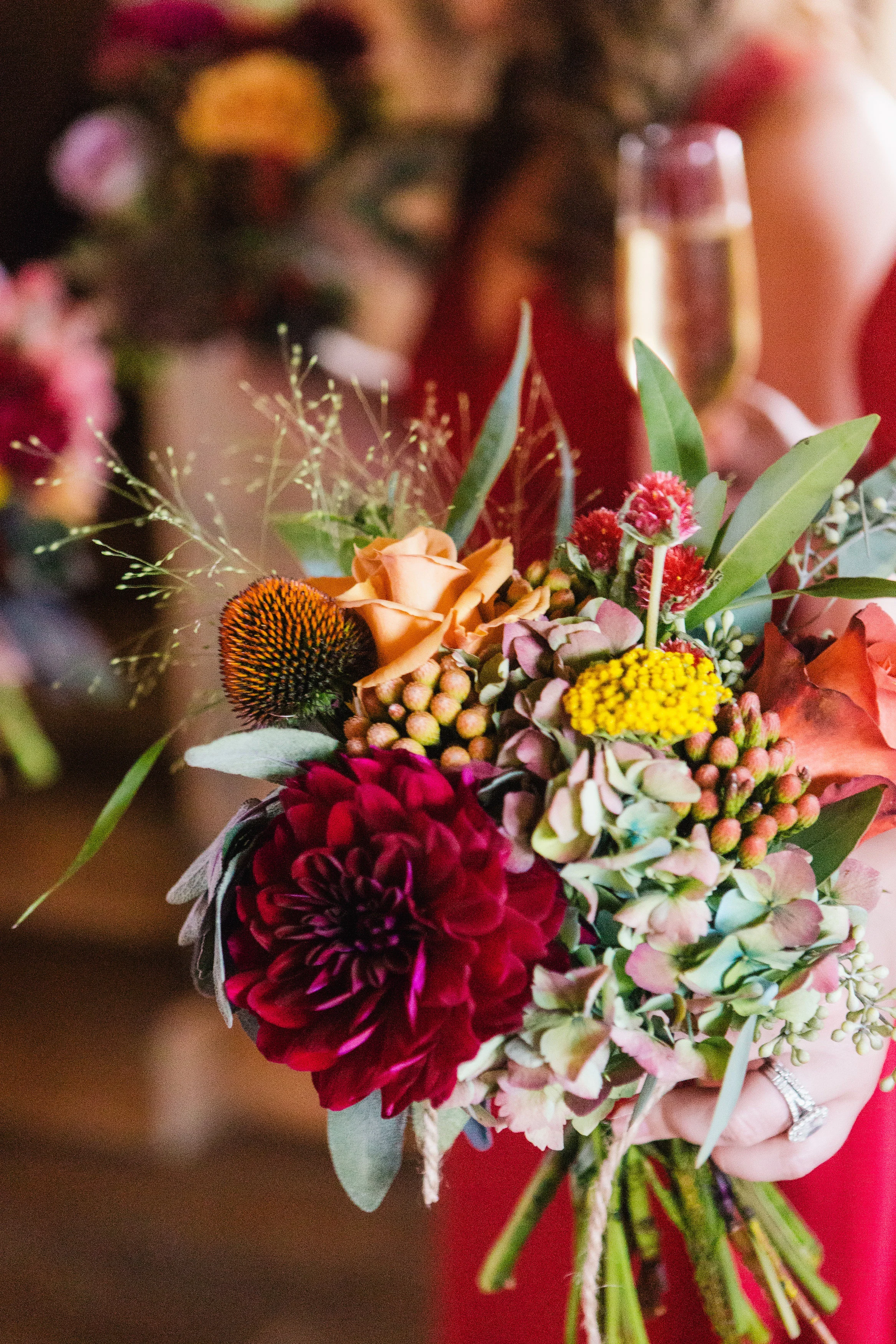 gertiemaesfloral.com | Sandy Creek Barn and Reynolds Plantation Wedding | Gertie Mae's Floral Design Studio | Vue Photography