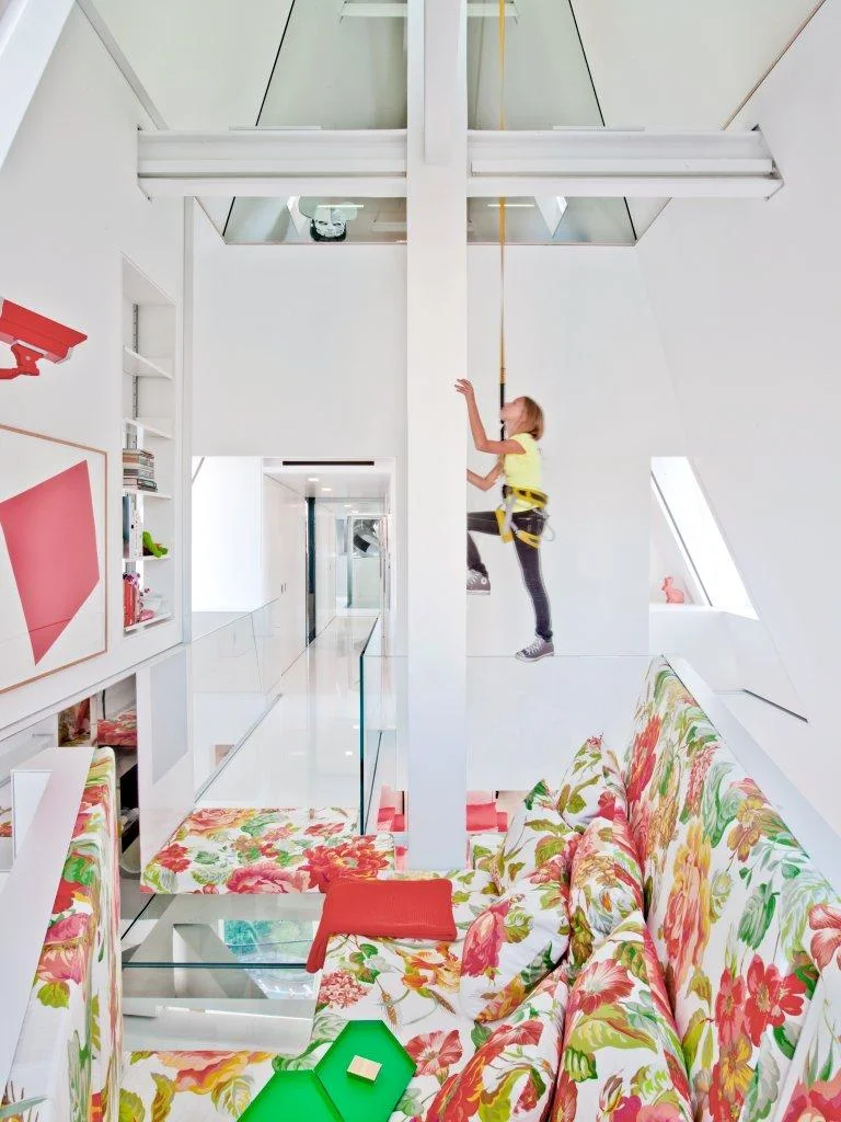 SKY HOUSE, NYC. DESIGN BY BY GHISLAINE VIÑAS. ARCHITECT: DAVID HOTSON | PHOTO: ERIC LAIGNEL