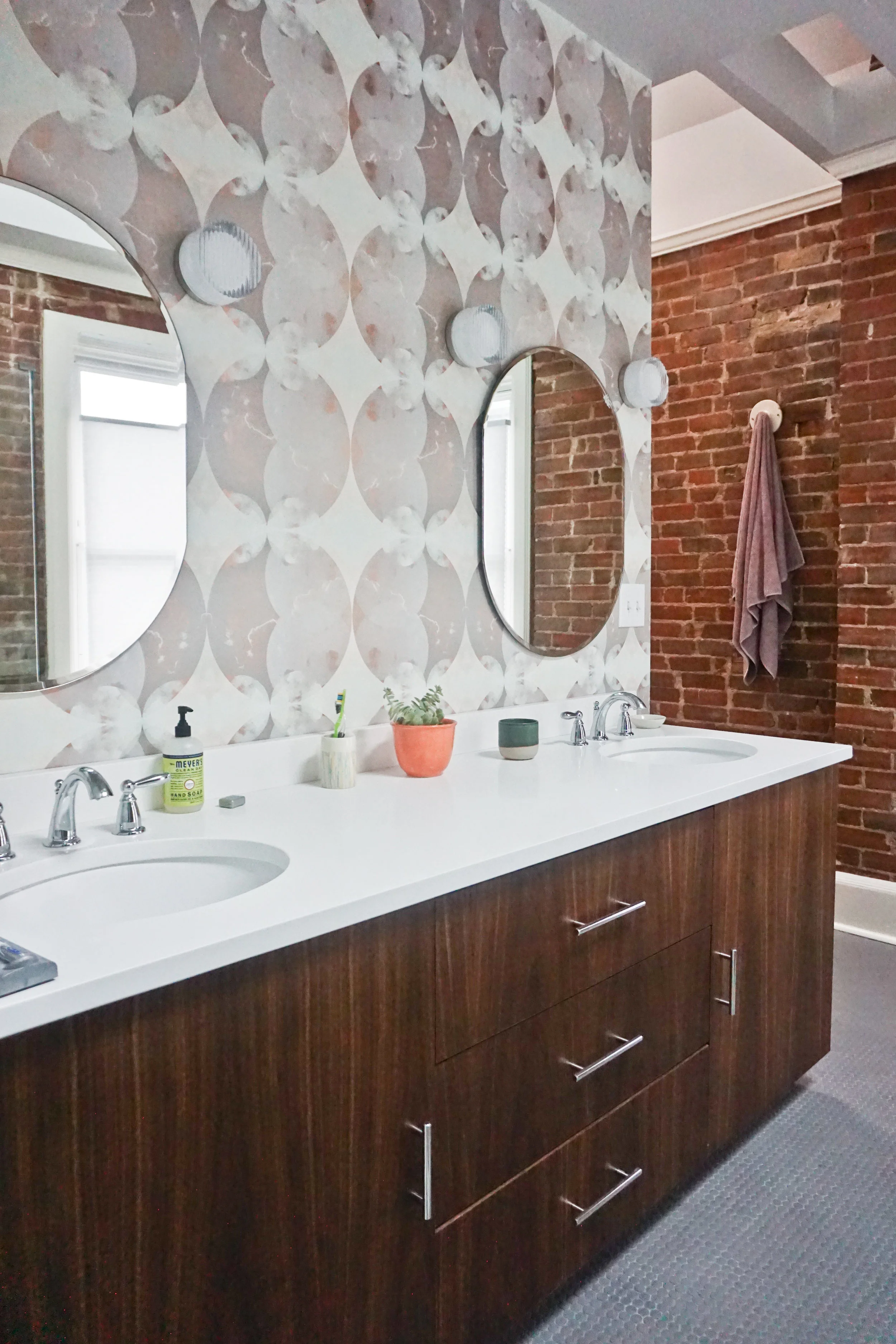 Master Bath-5.jpg