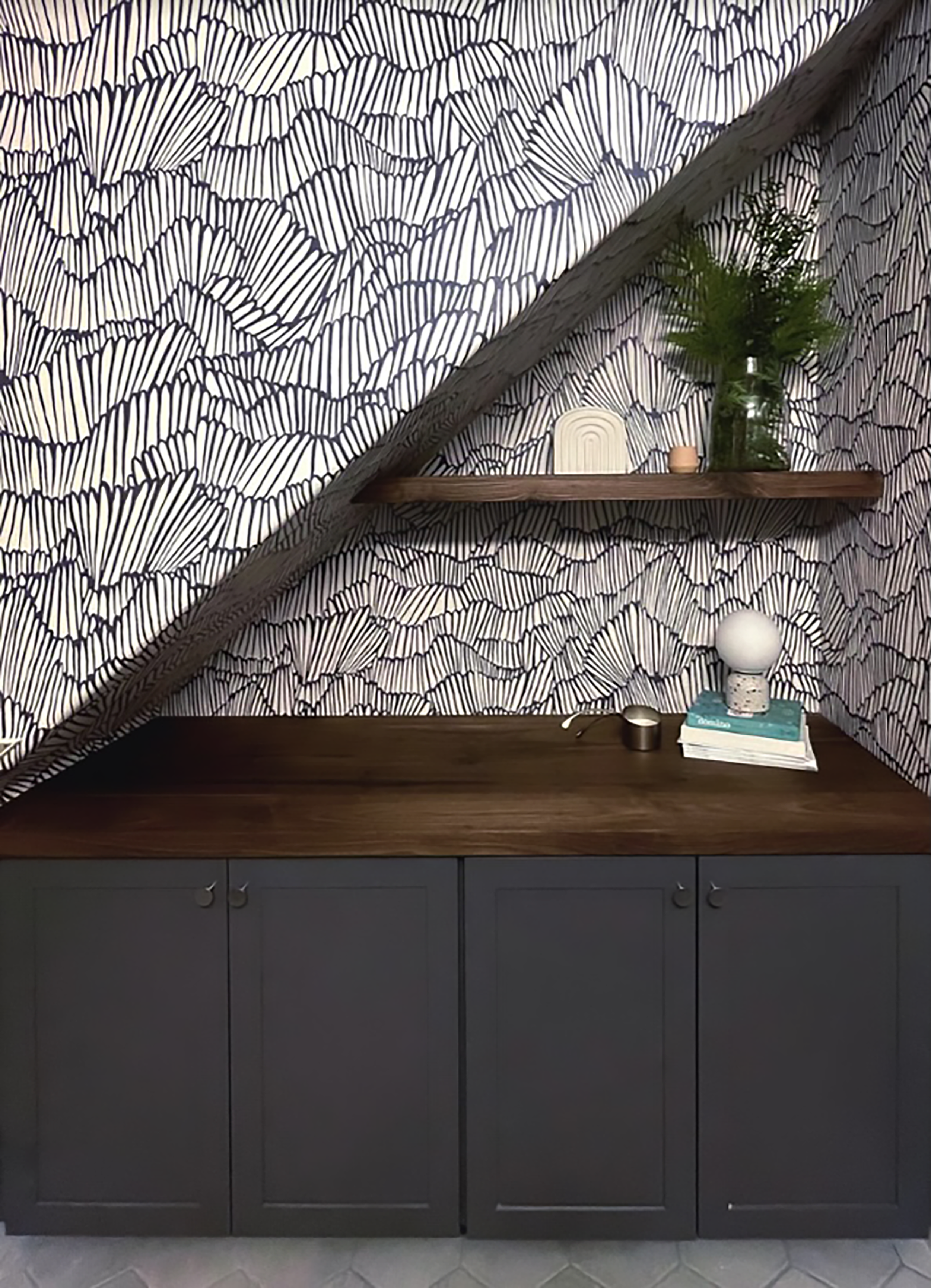 Flashdance, Hill Interiors