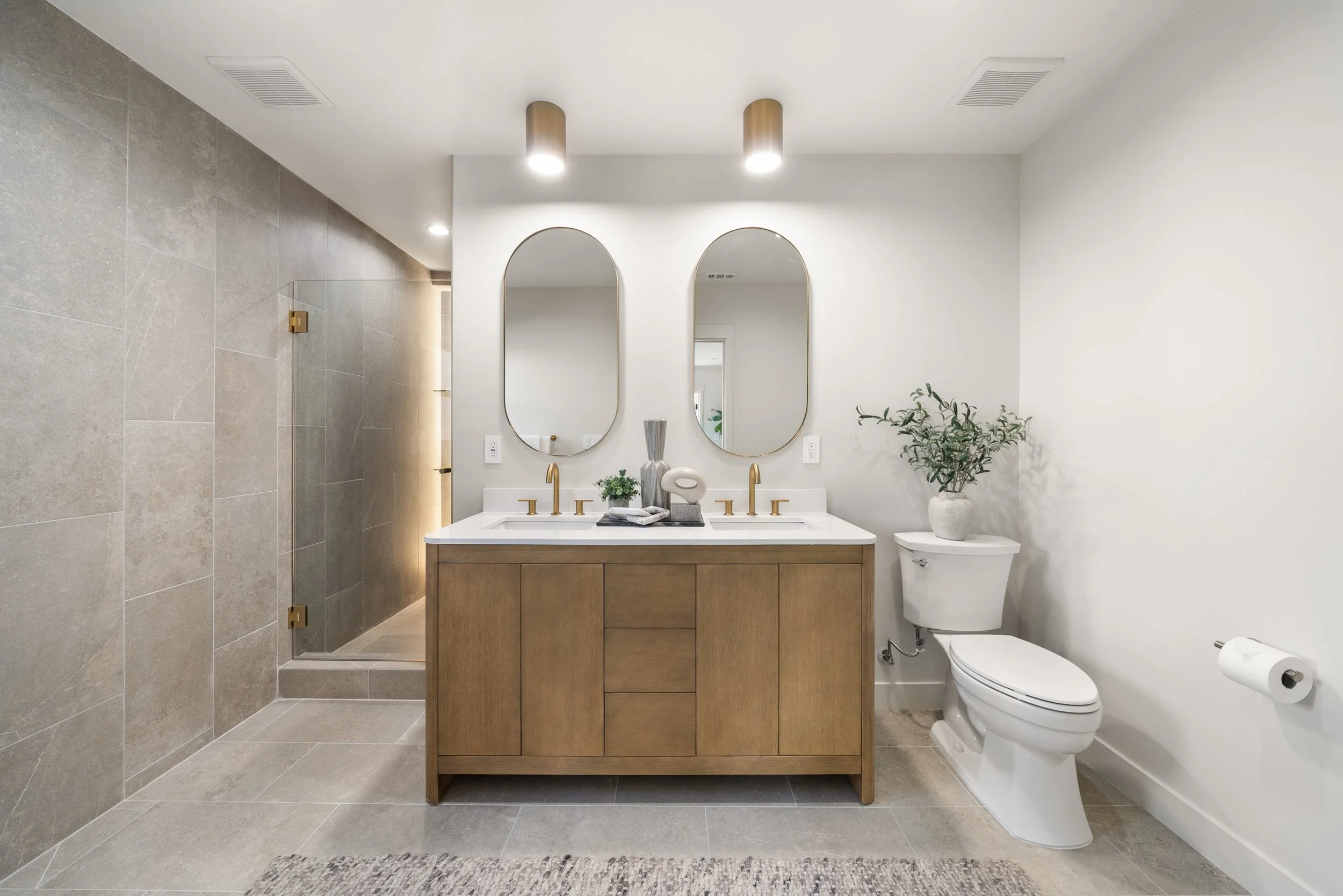 1131 S St Andrews Pl_31.jpg