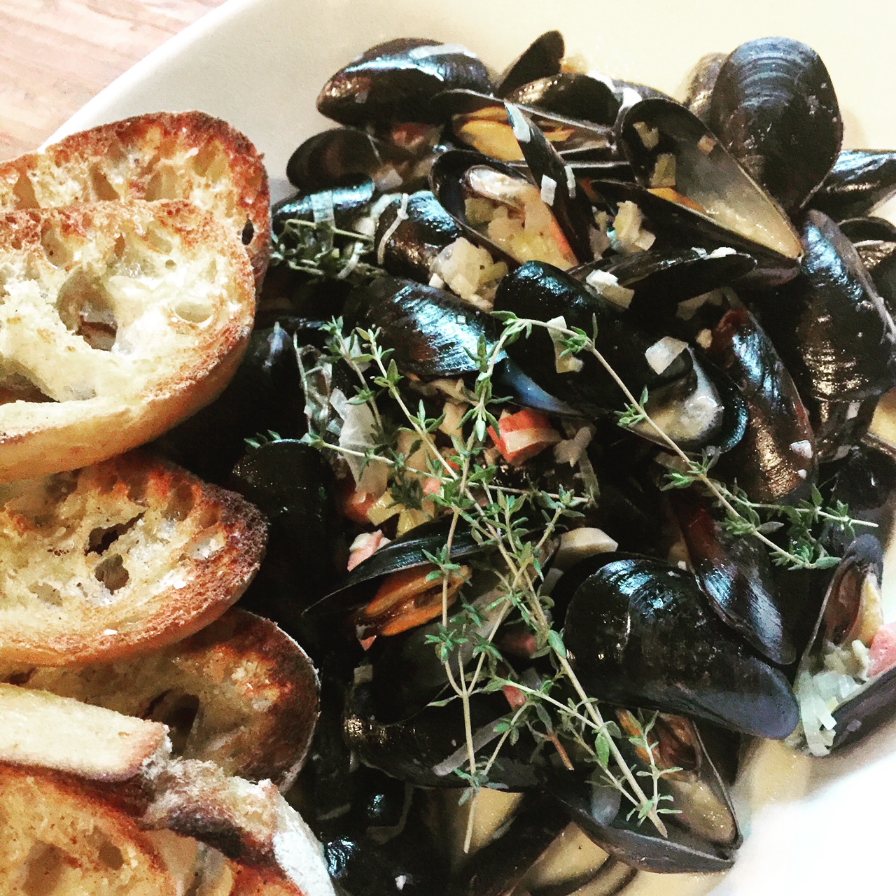 Steamed Mussels — Lauren Lane Culinarian