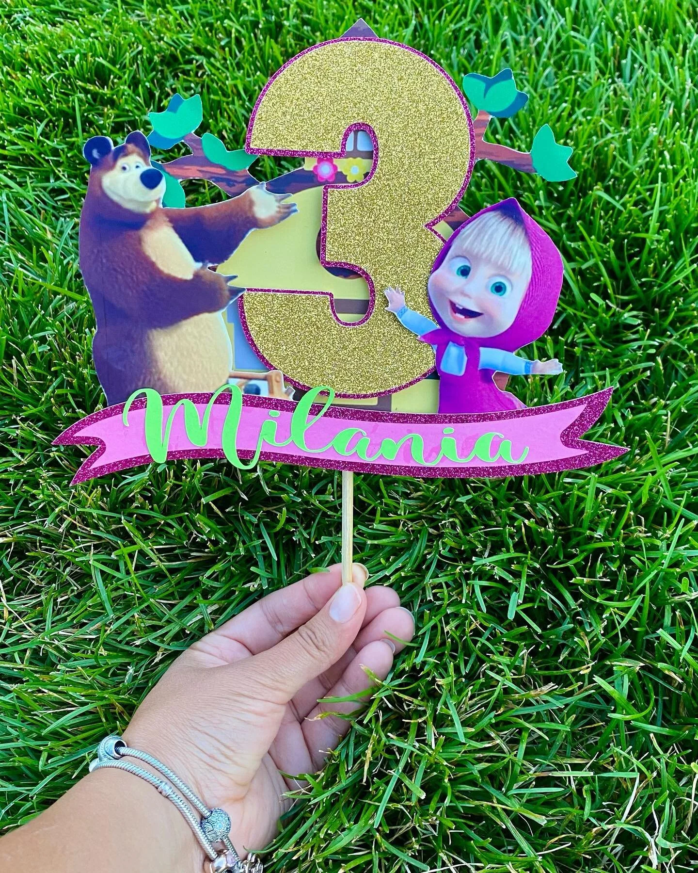 Custom birthday cake topper 
.
#topperpersonalizado #toppercake #caketopper #birhtdaycaketopper #smallbusinessowner #smallbusiness #craftyhomeshop