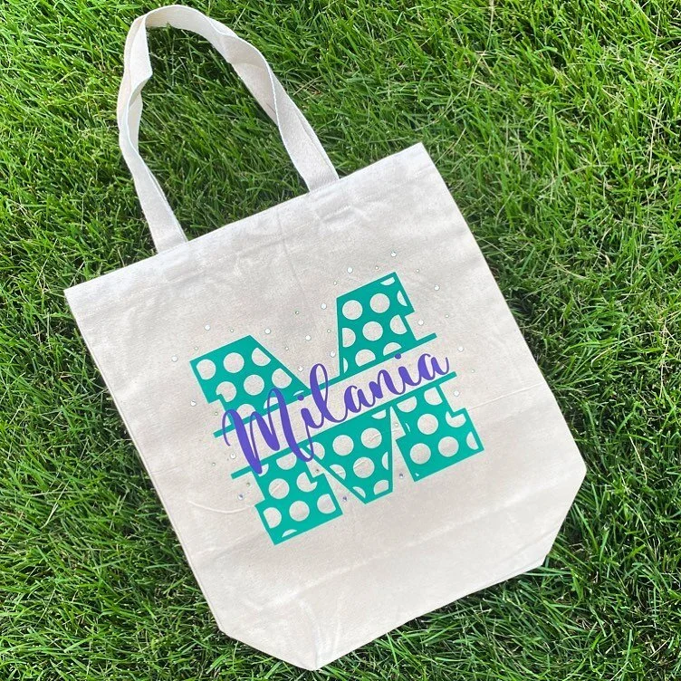 Custom Tote bag
.
#totebag #customtotebag #custom #monogram #custommade #craftyhomeshop #smallbusinessowner #smallbusiness