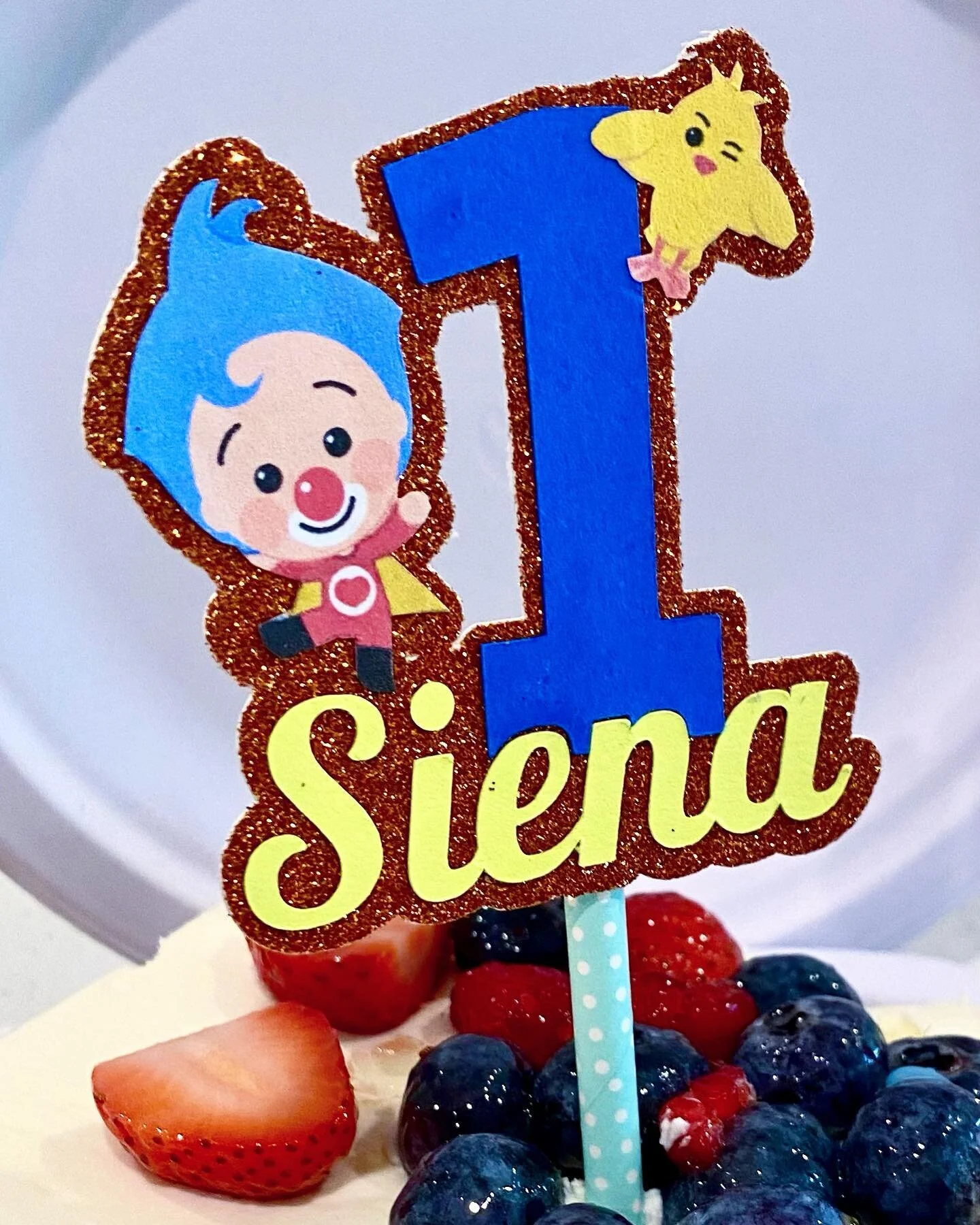 Custom birthday cake topper 
.
#topperpersonalizado #toppercake #caketopper #birhtdaycaketopper #plimplim #smallbusinessowner #smallbusiness #craftyhomeshop