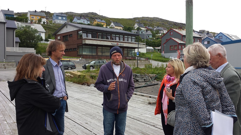 Elisabeth-Aspaker-norges-fiskeri-minister-på-besøg-hos-Norwayguidefishing.jpg