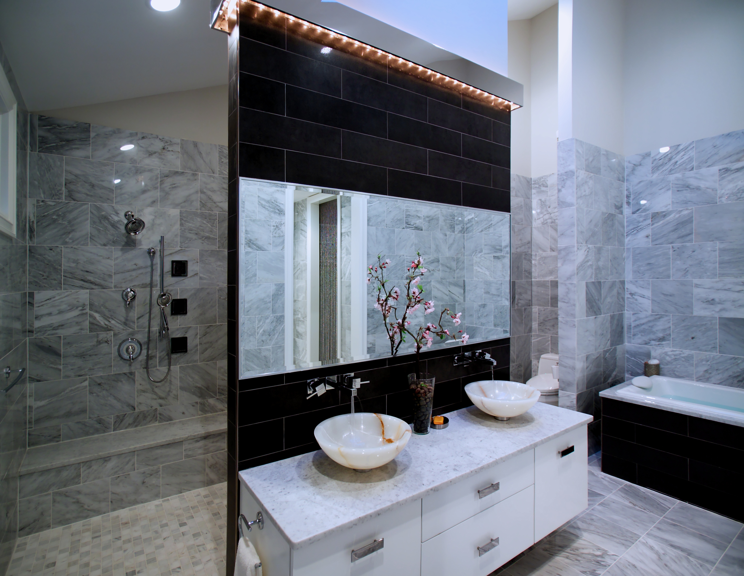 Master Bath 1 - Overall View.jpg
