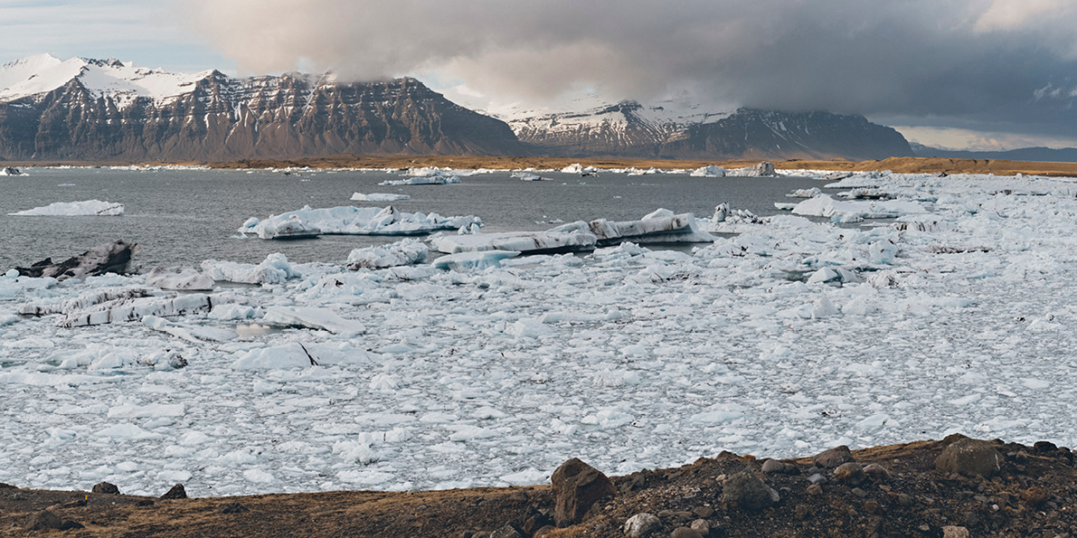 Iceland-Book-21x21-final-27101717.jpg