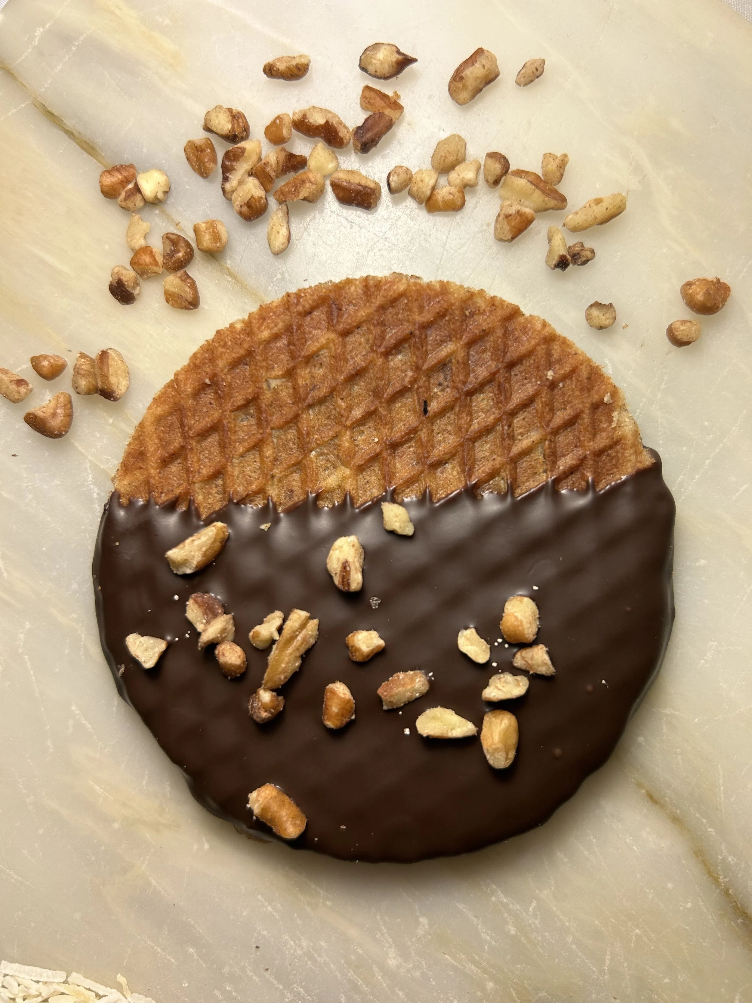 Pecan Stroopie on Marble.JPG