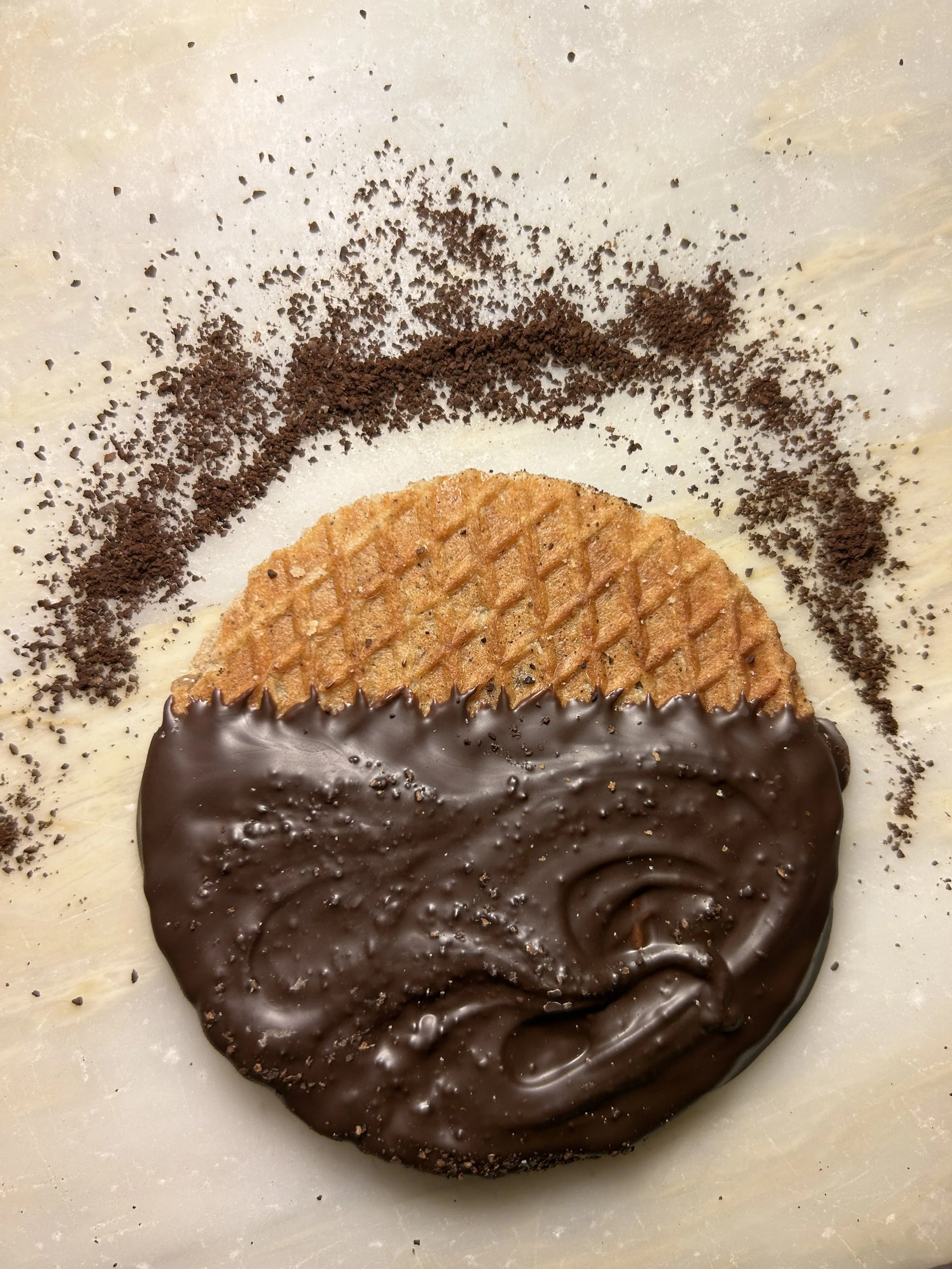 Espresso Stroopie on Marble.JPG