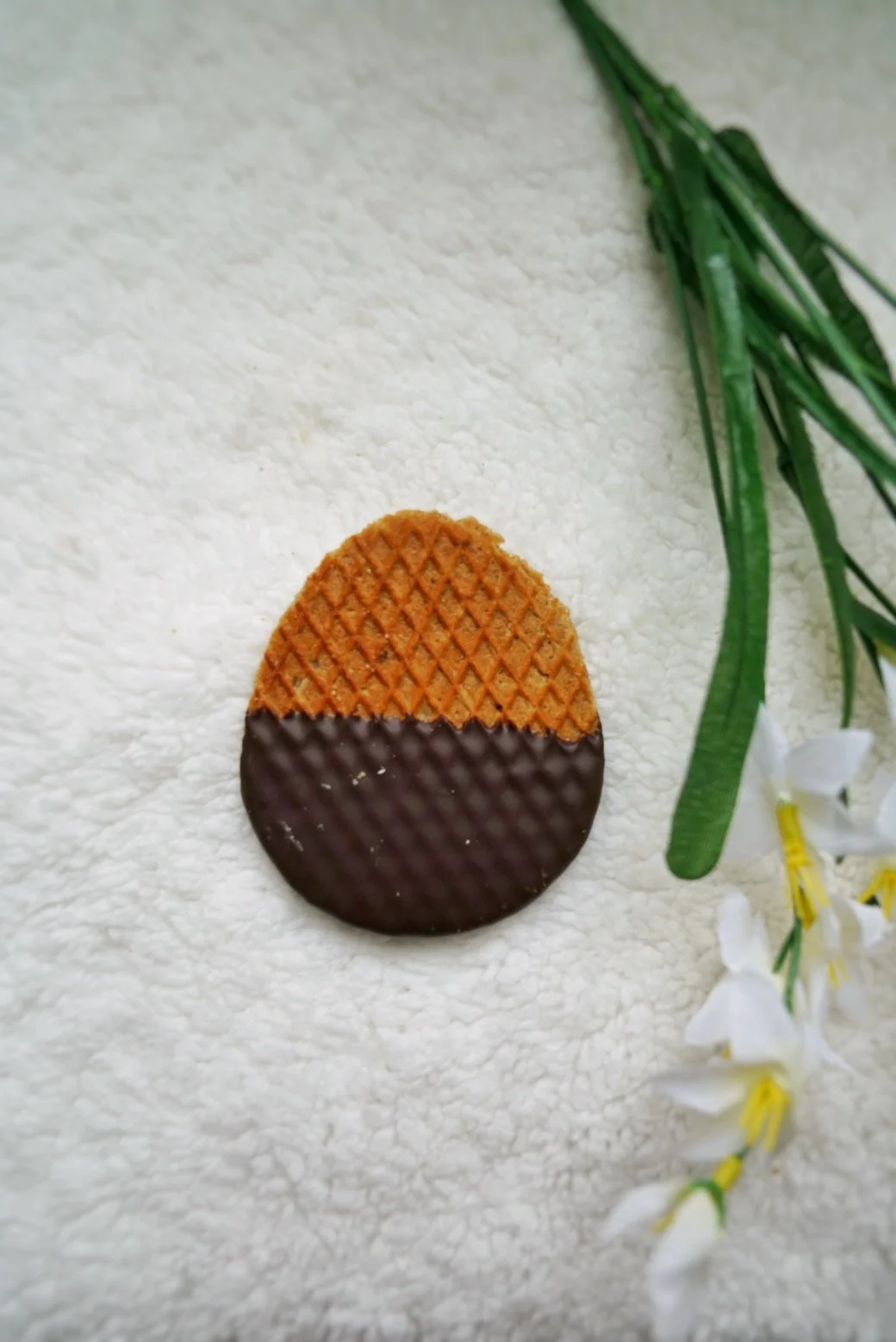 Choc Egg Stroopie.jpg