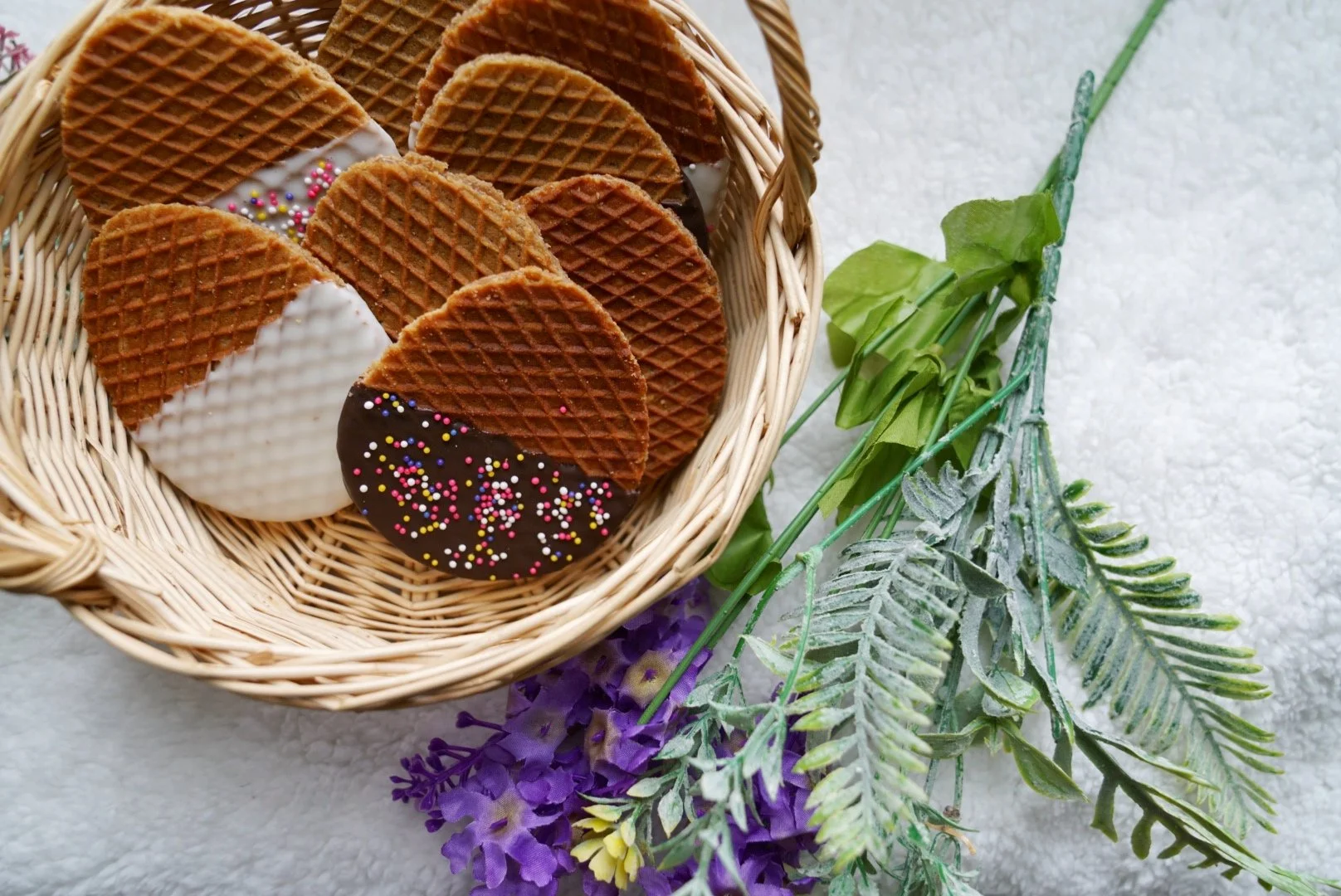 Basket Egg Stroopies.jpg