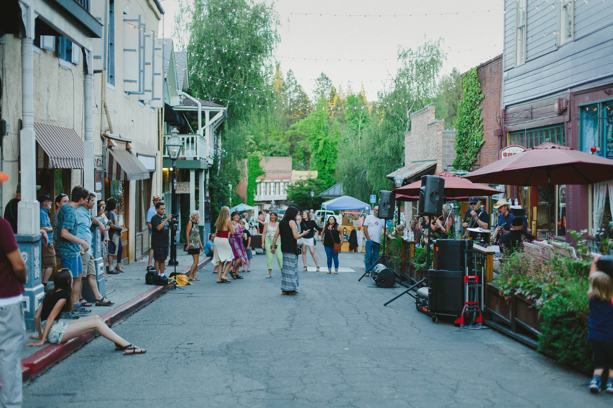 First Friday Art Walk in Nevada City | Lenkaland Photography