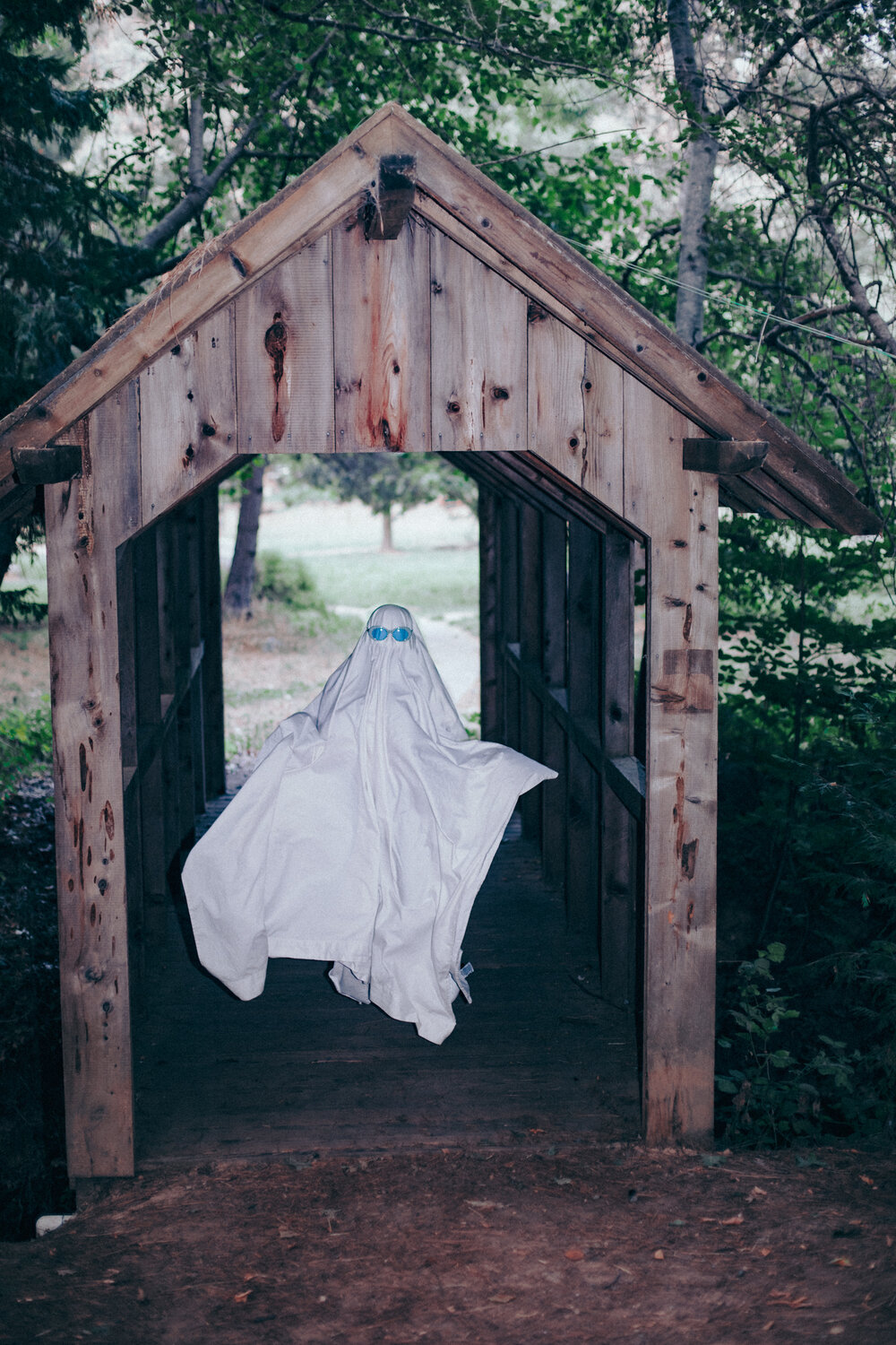 Ghost Photoshoot Challenge with Anika Vodicka | Photo by Lenka V