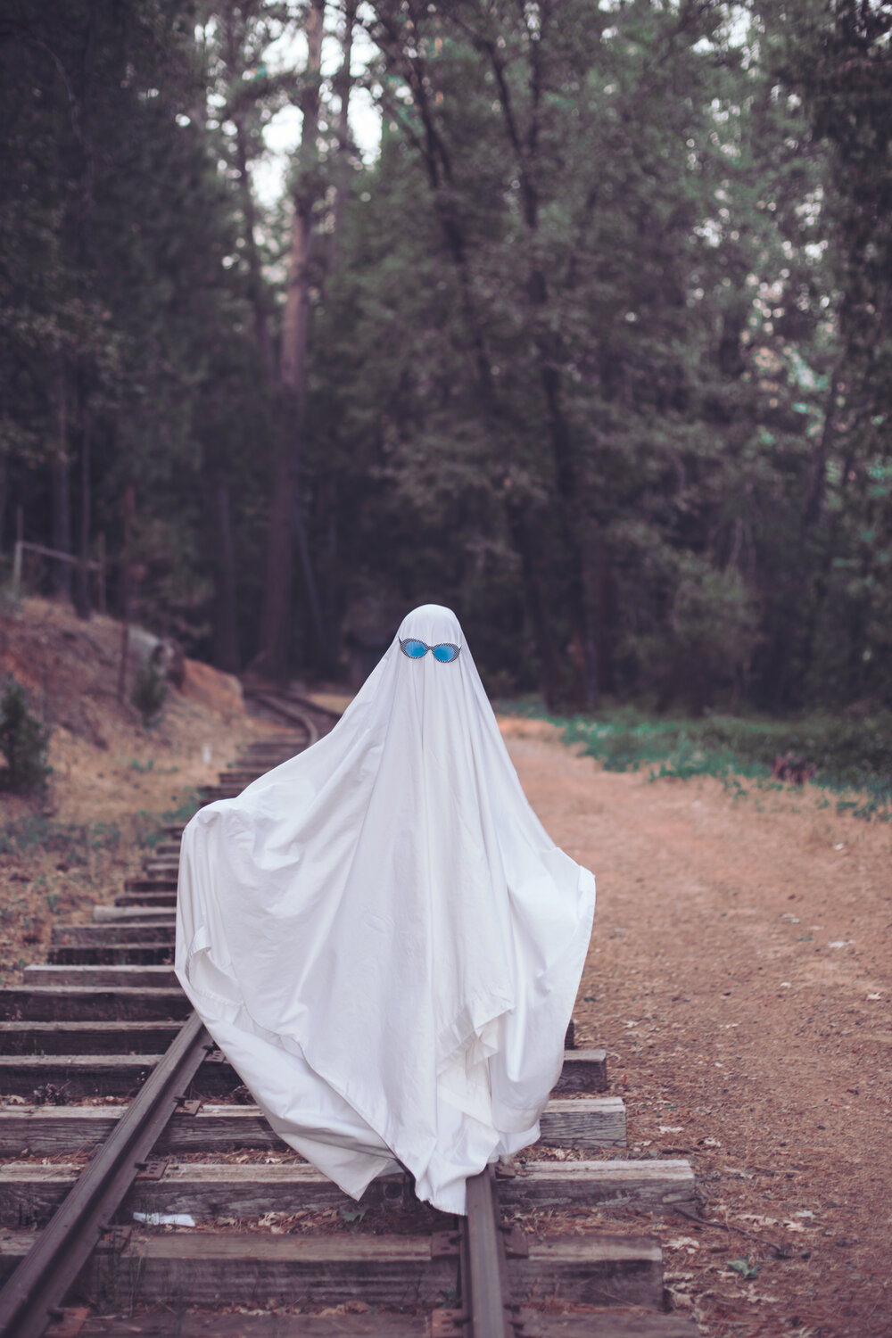 Ghost Photoshoot Challenge with Anika Vodicka | Photo by Lenka V