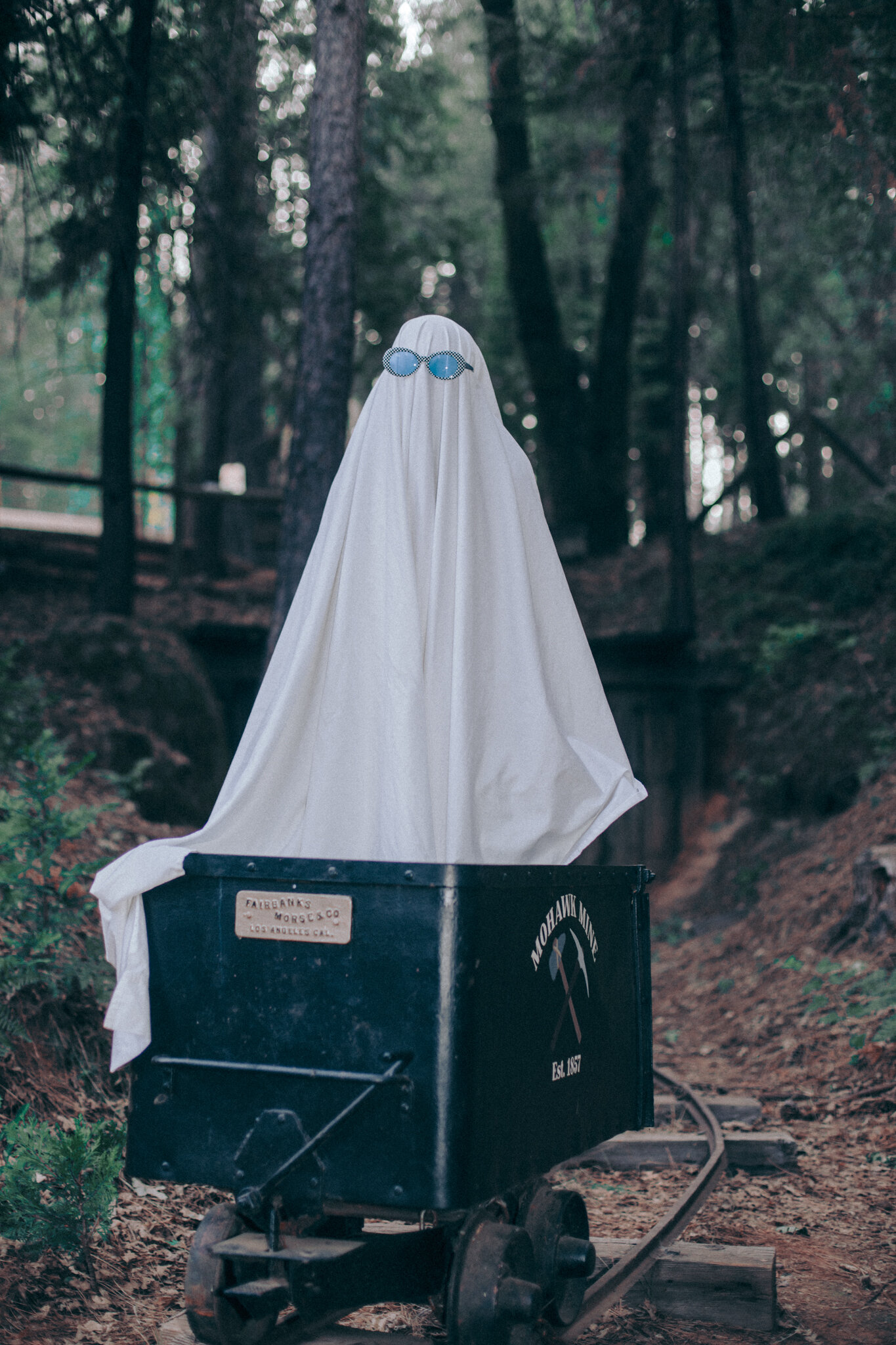 Ghost Photoshoot Challenge with Anika Vodicka | Photo by Lenka V