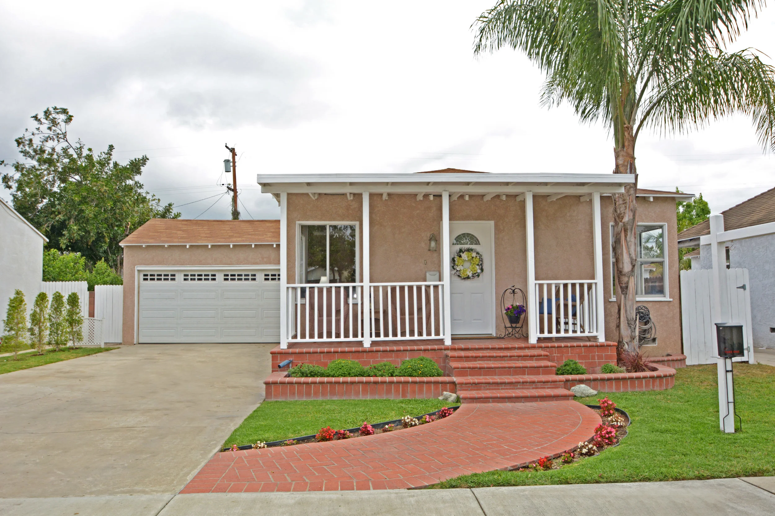 5936 Adenmoor Ave. Lakewood, CA